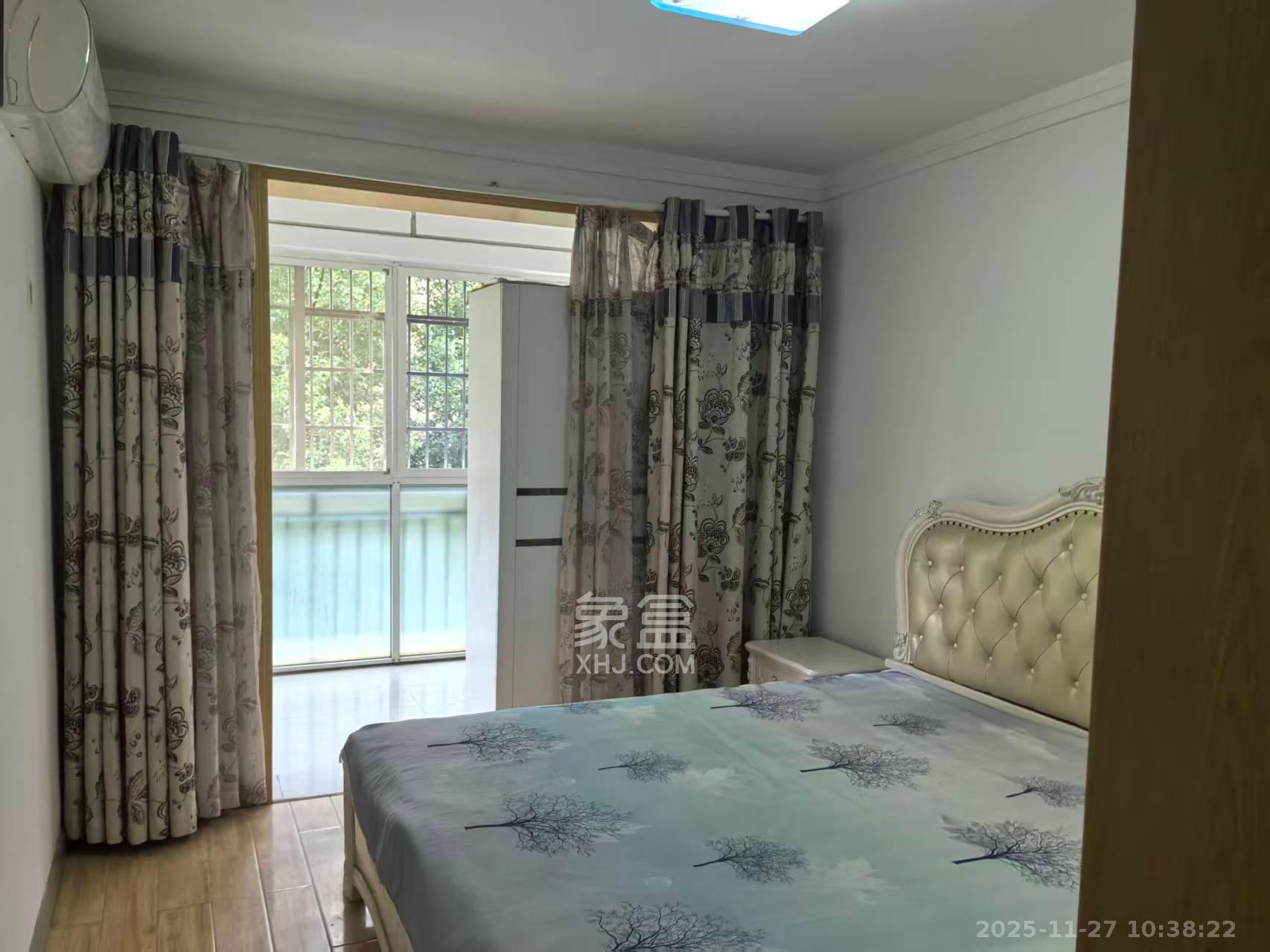 新诚小区 2室2厅1卫 1700.0元/月 新诚小区 2室2厅1卫 1700.0元/月室内图