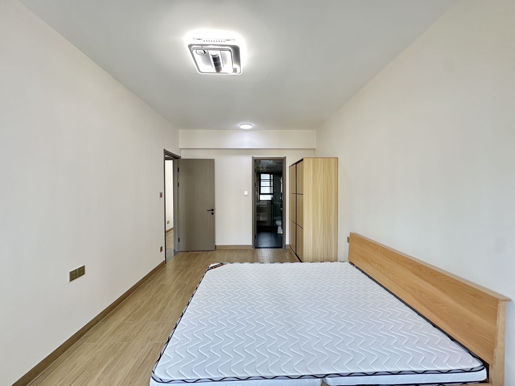 中海汇德里  4室2厅2卫    5000.0元/月室内图