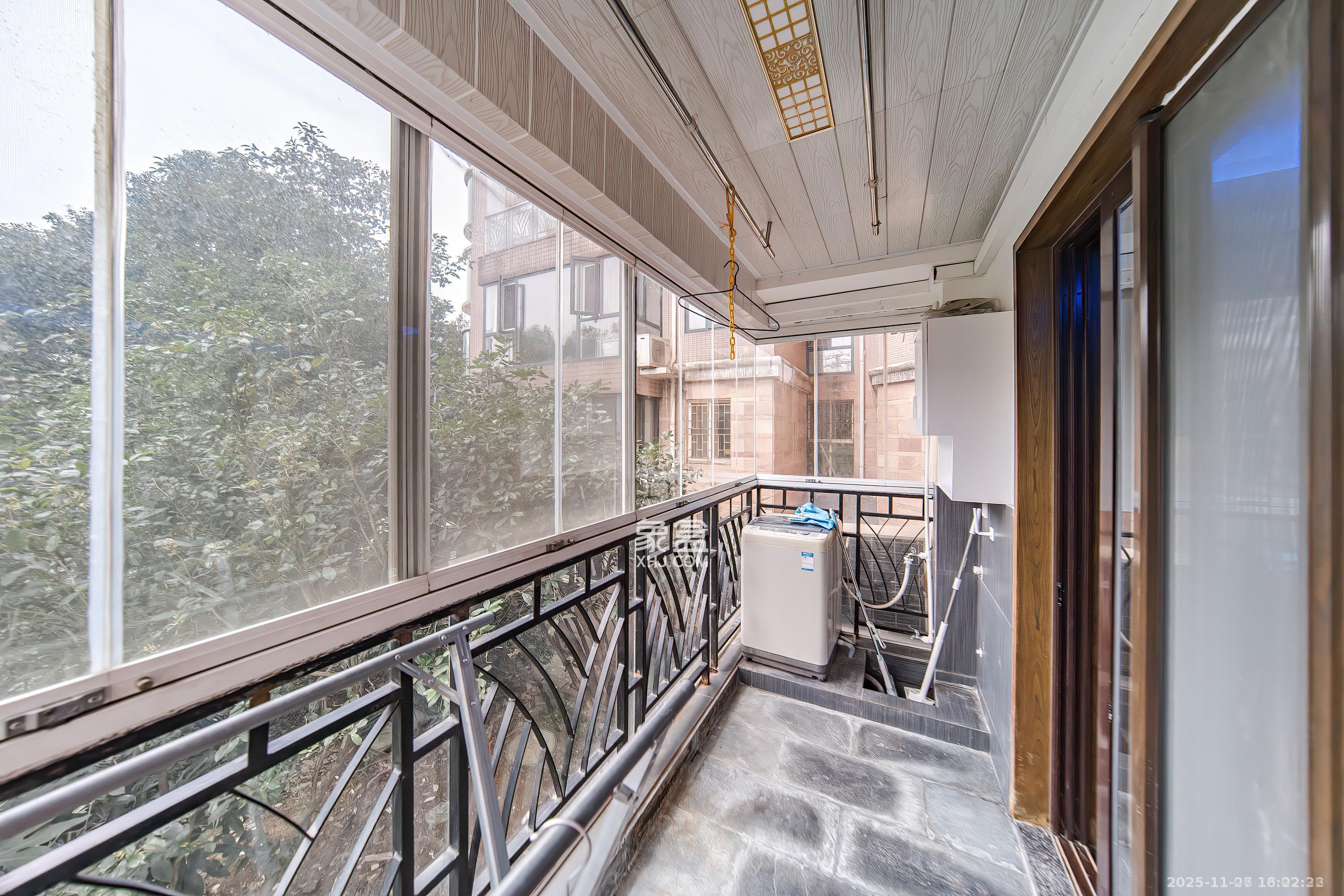 左岸春天 3室2厅2卫 2300.0元/月 左岸春天 3室2厅2卫 2300.0元/月室内图