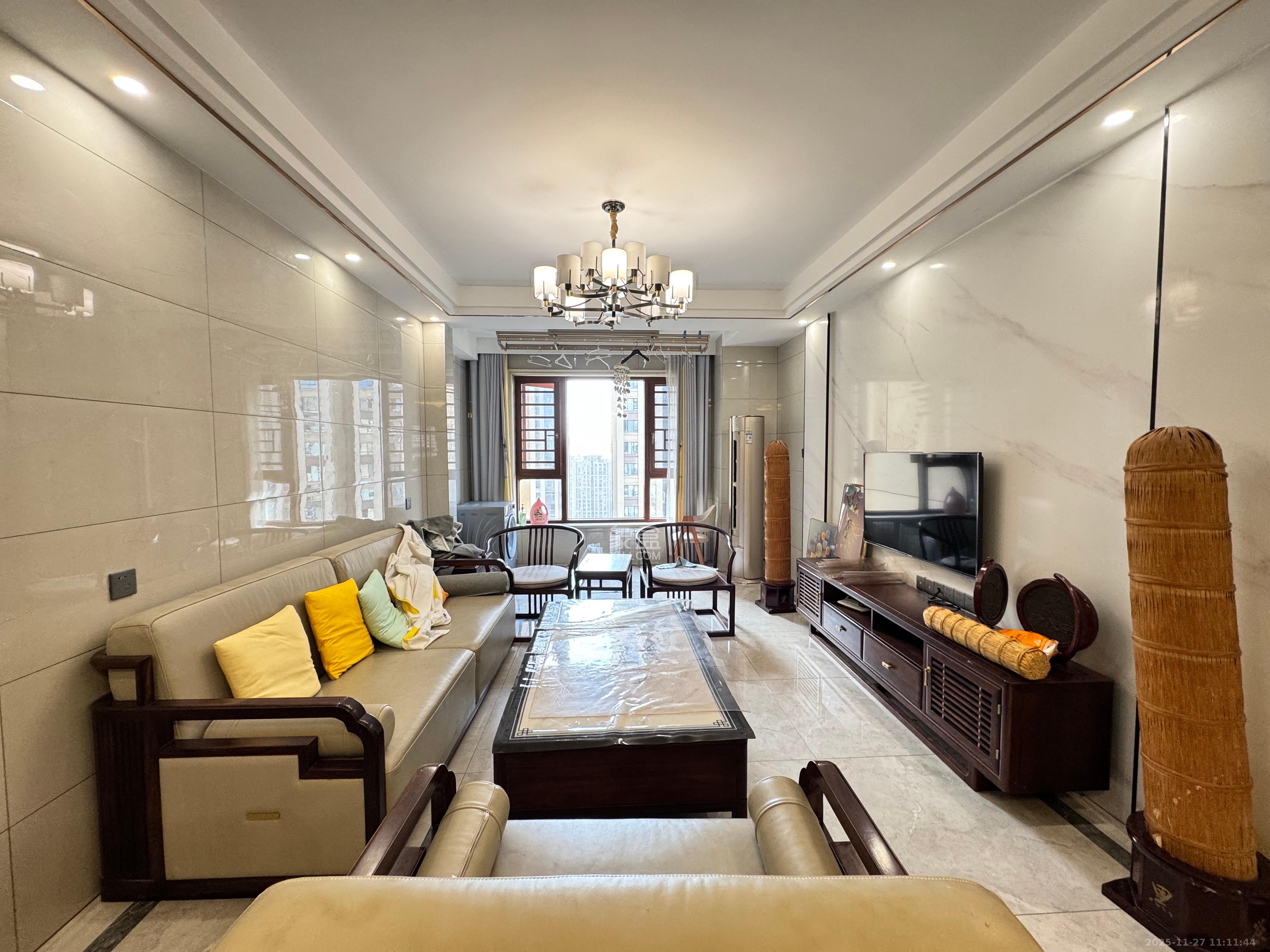 阳光城尚东湾青云苑 3室2厅2卫 2800.0元/月 阳光城尚东湾青云苑 3室2厅2卫 2800.0元/月室内图