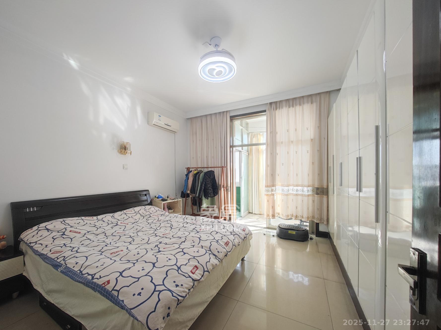 红星建材交易大市场 1室0厅0卫 66.8万 红星建材交易大市场 1室0厅0卫 66.8万卧室