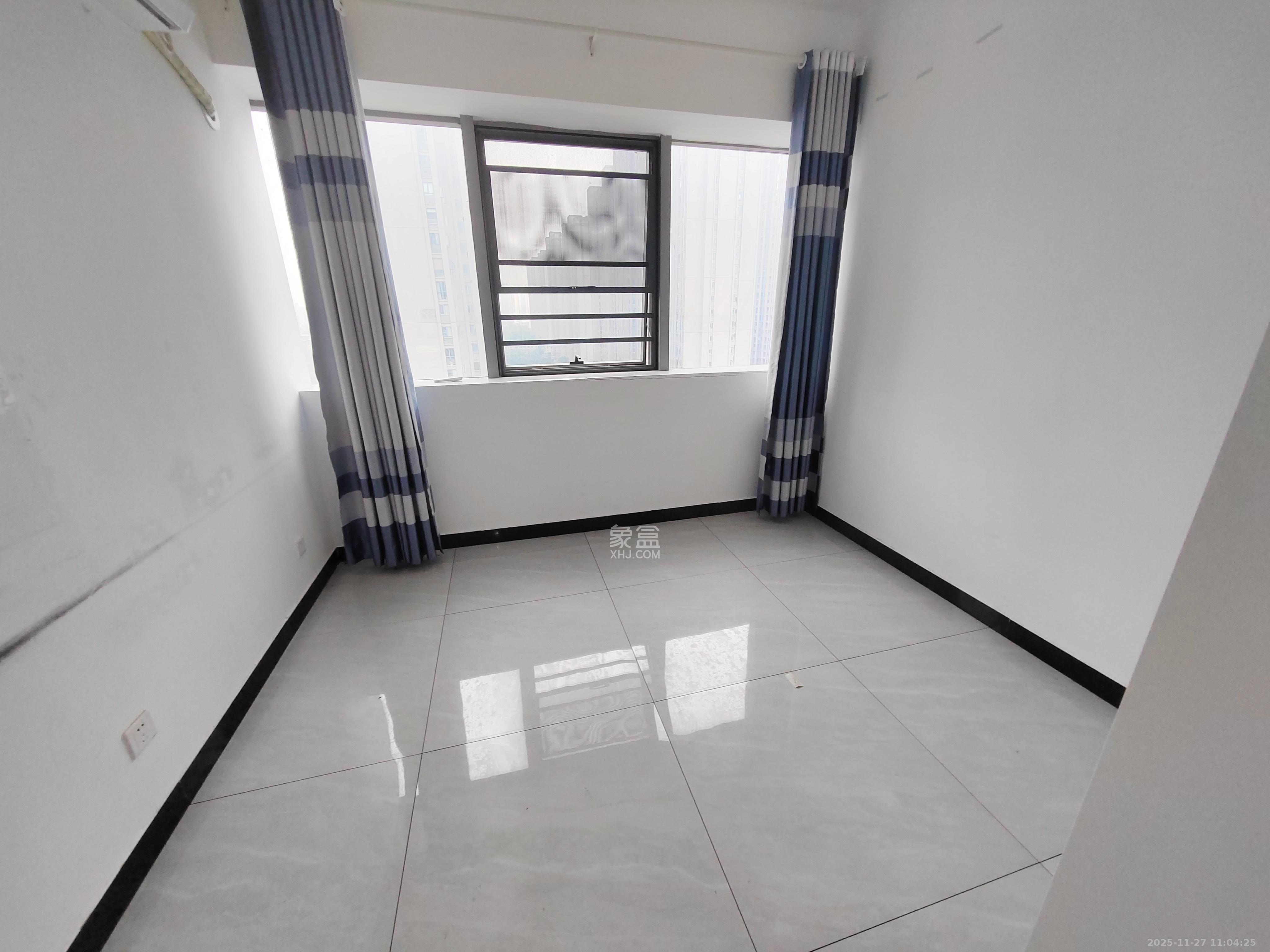 长房八方里（长房公园里）   60.0㎡      2300.0元/月室内图