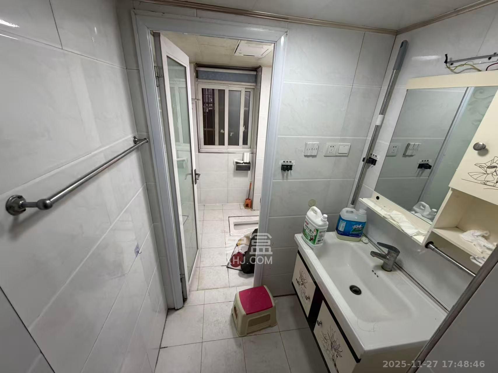 和馨园  2室1厅1卫    1800.0元/月室内图