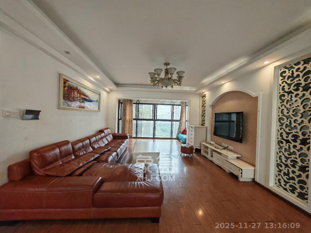 达美D6区  4室2厅2卫    3000.0元/月