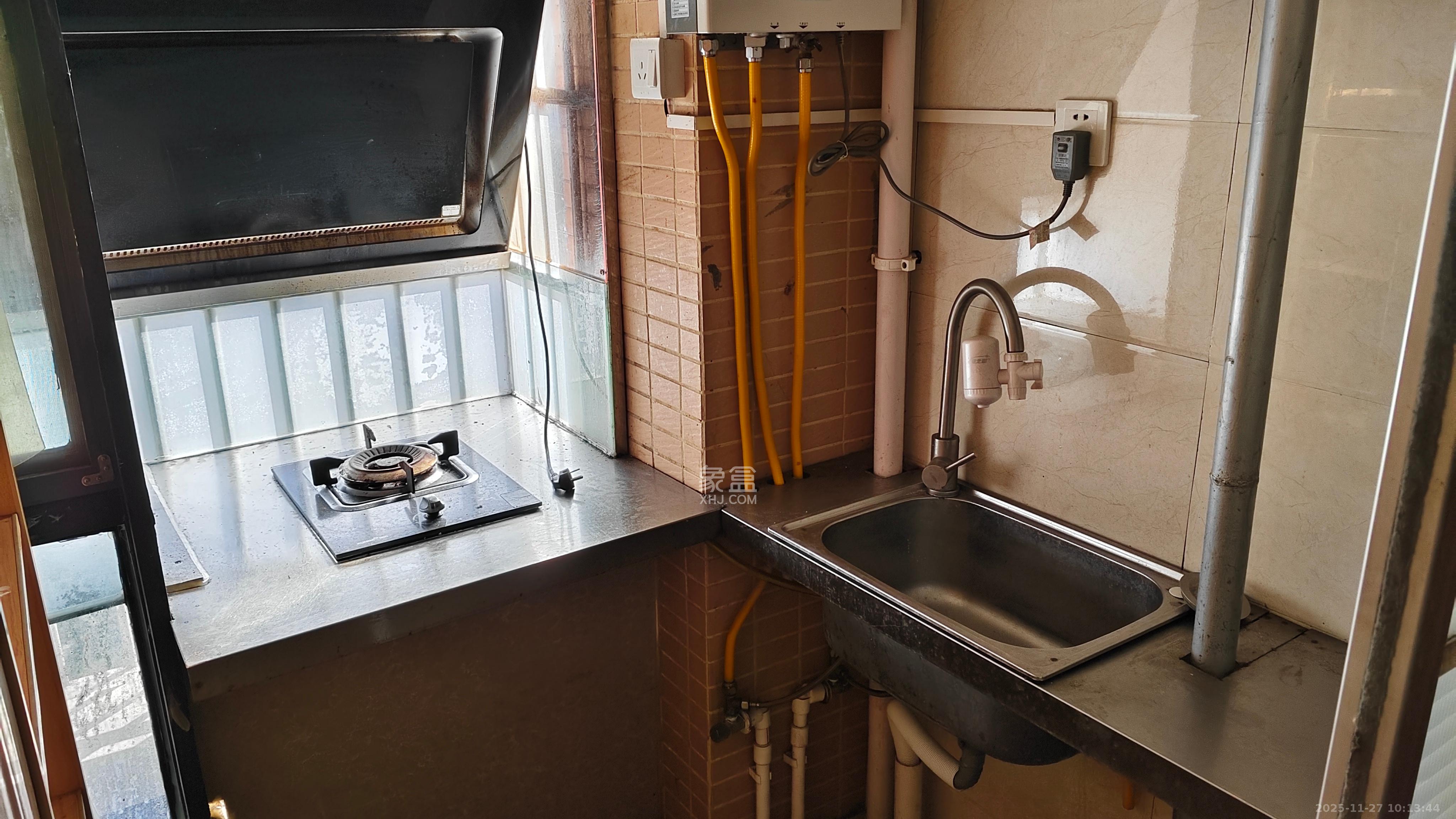 圭塘三小区  1室1厅1卫    1500.0元/月室内图