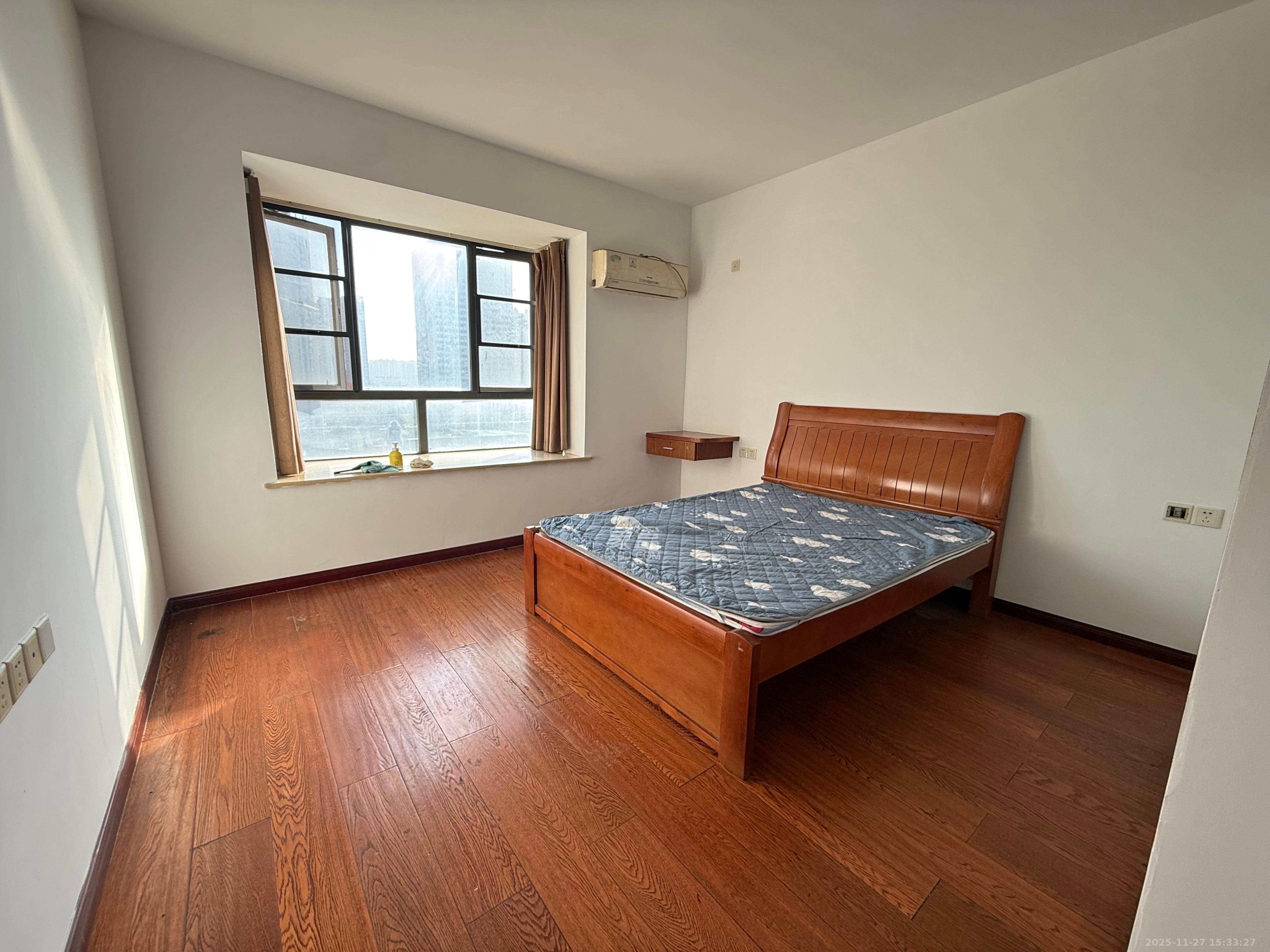 茶山馨苑 1室2厅1卫 2500.0元/月 茶山馨苑 1室2厅1卫 2500.0元/月室内图