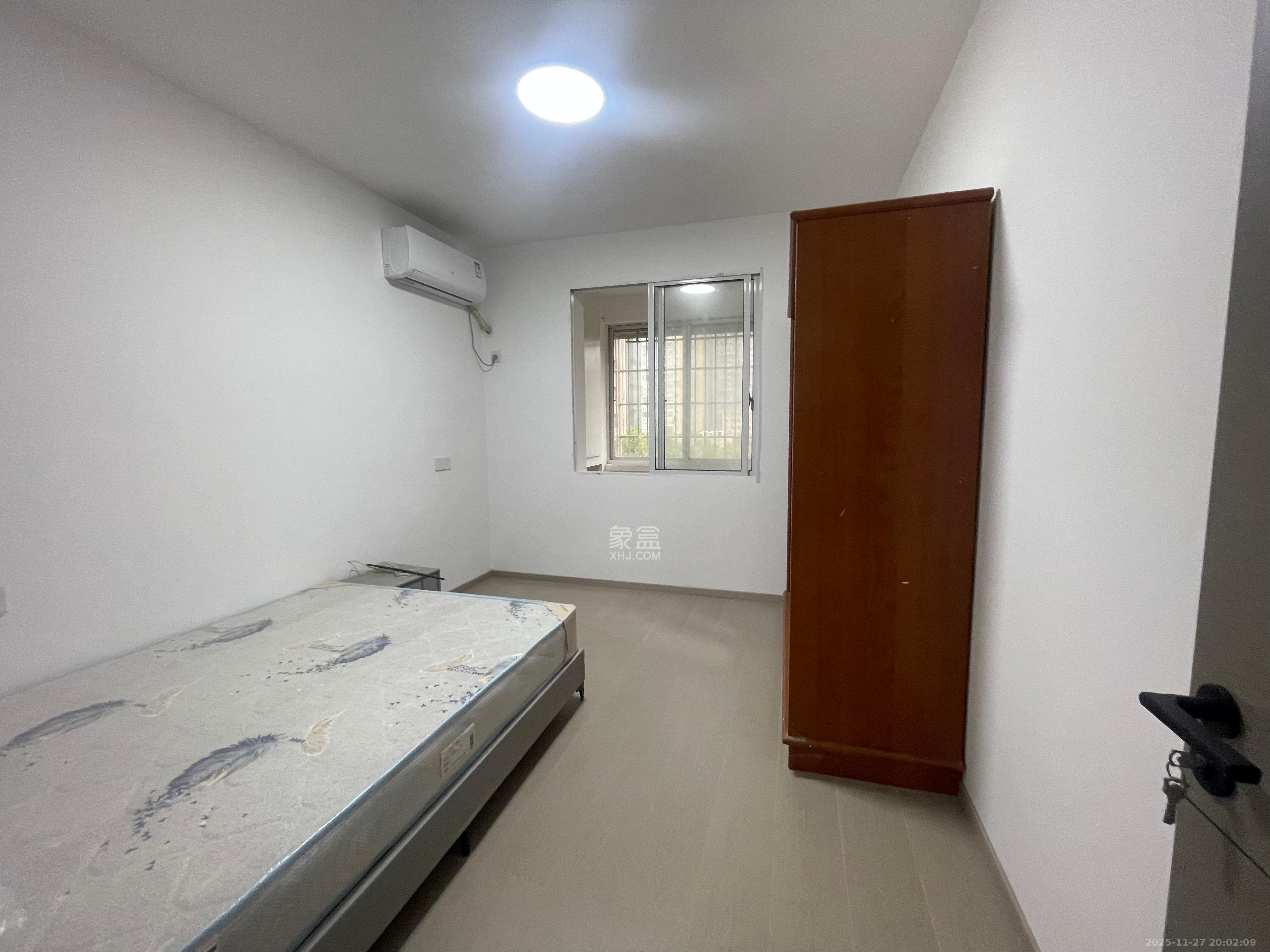 十五中单位宿舍  1室0厅0卫    2000.0元/月室内图