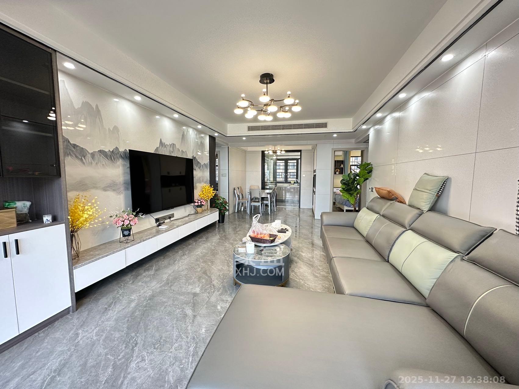 嘉雨东苑 3室2厅2卫 4500.0元/月 嘉雨东苑 3室2厅2卫 4500.0元/月室内图