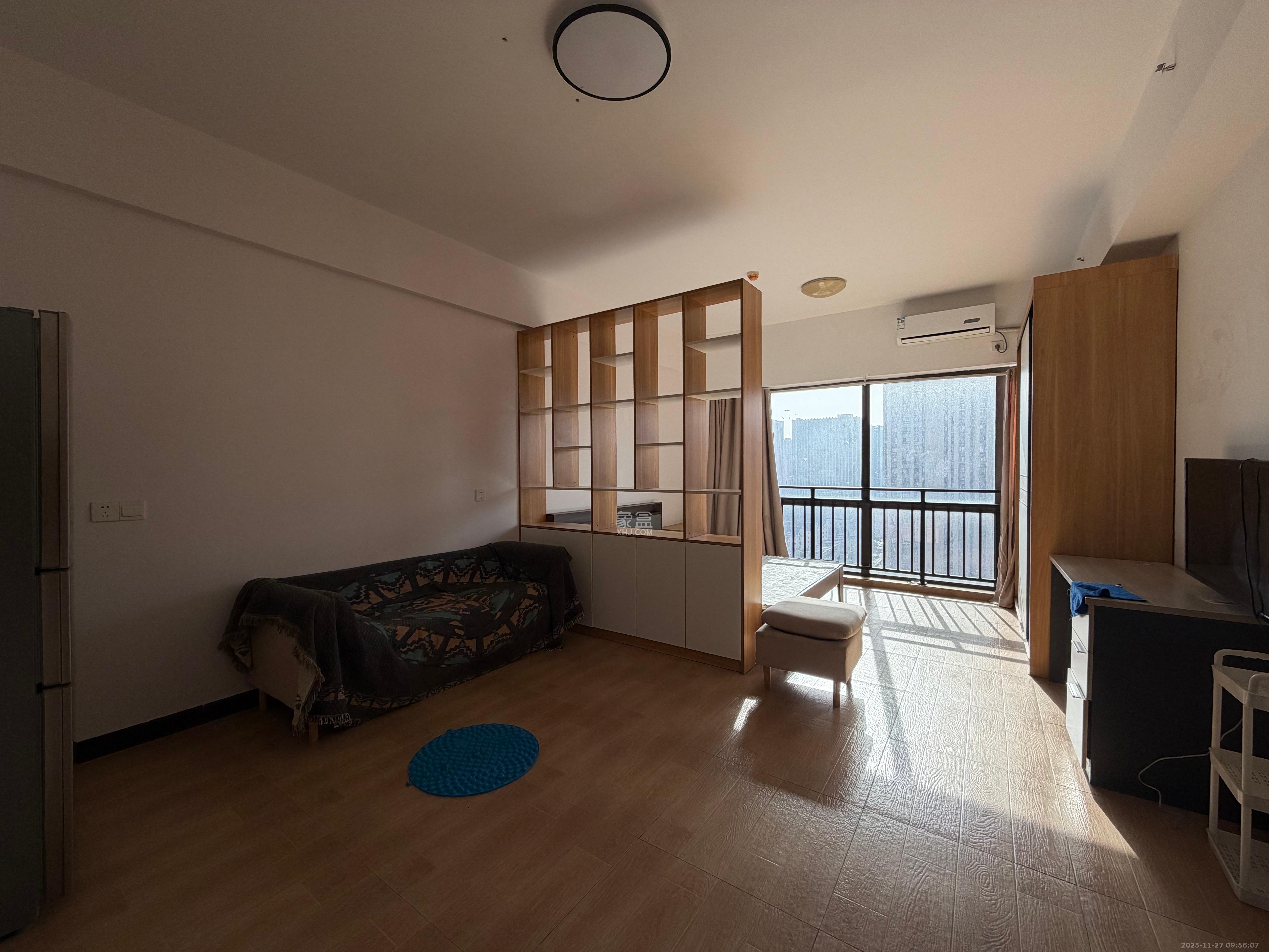 V领寓(岭南家园) 1室1厅1卫 1500.0元/月 V领寓(岭南家园) 1室1厅1卫 1500.0元/月室内图