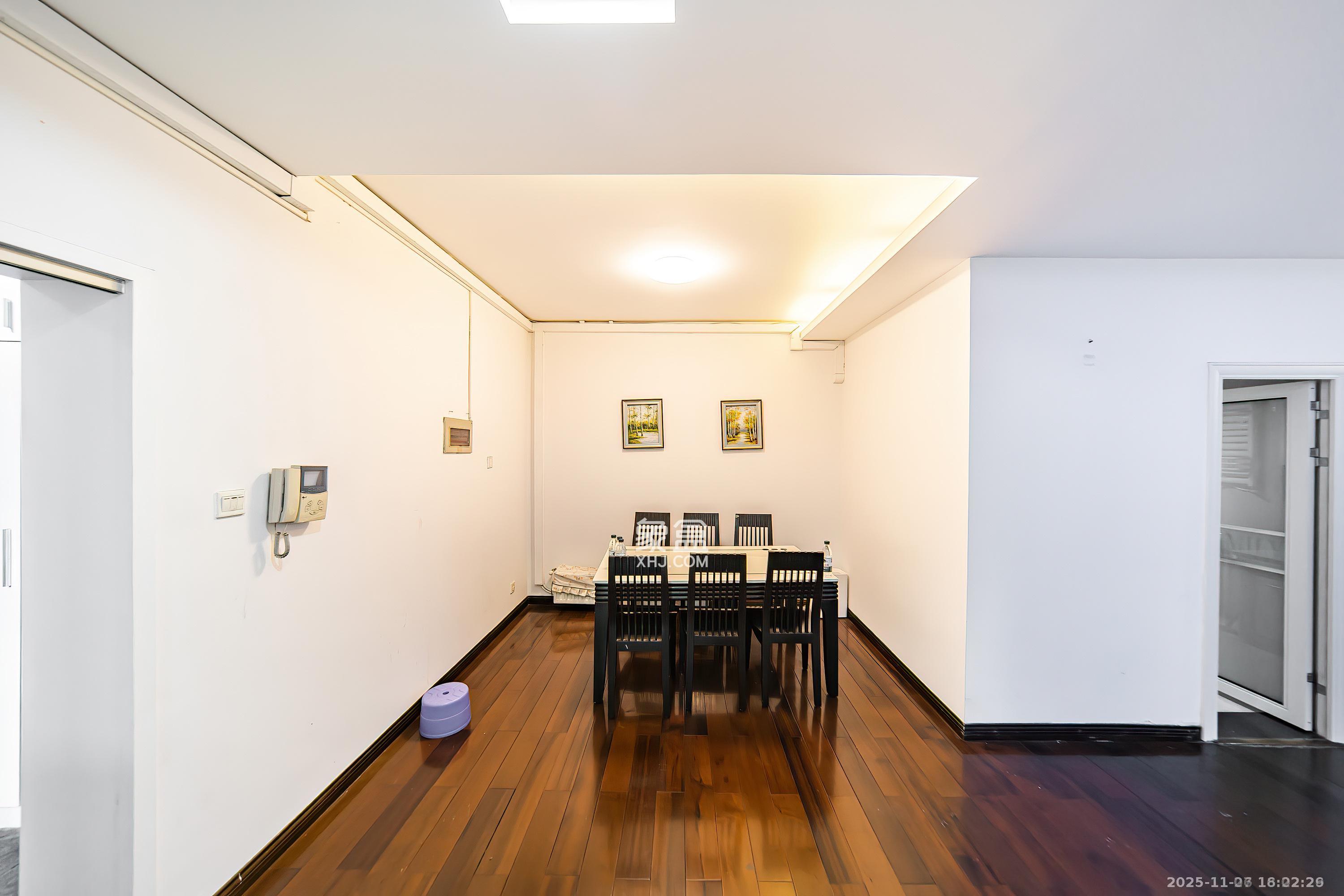 左岸春天 3室2厅2卫 2300.0元/月 左岸春天 3室2厅2卫 2300.0元/月室内图