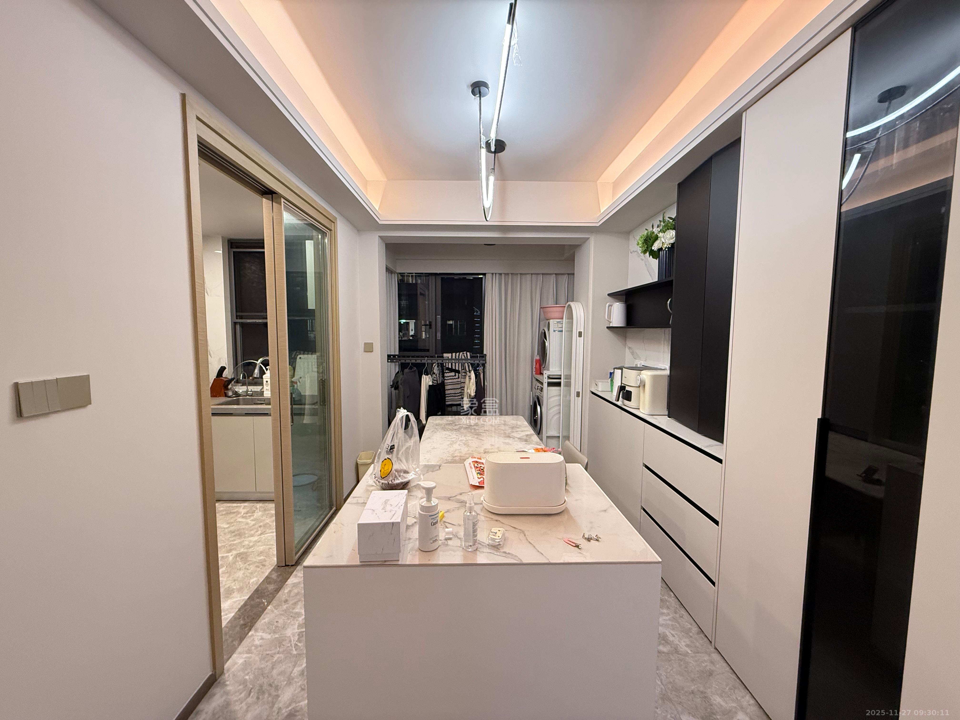 复地滨江金融中心  3室2厅2卫    5200.0元/月室内图