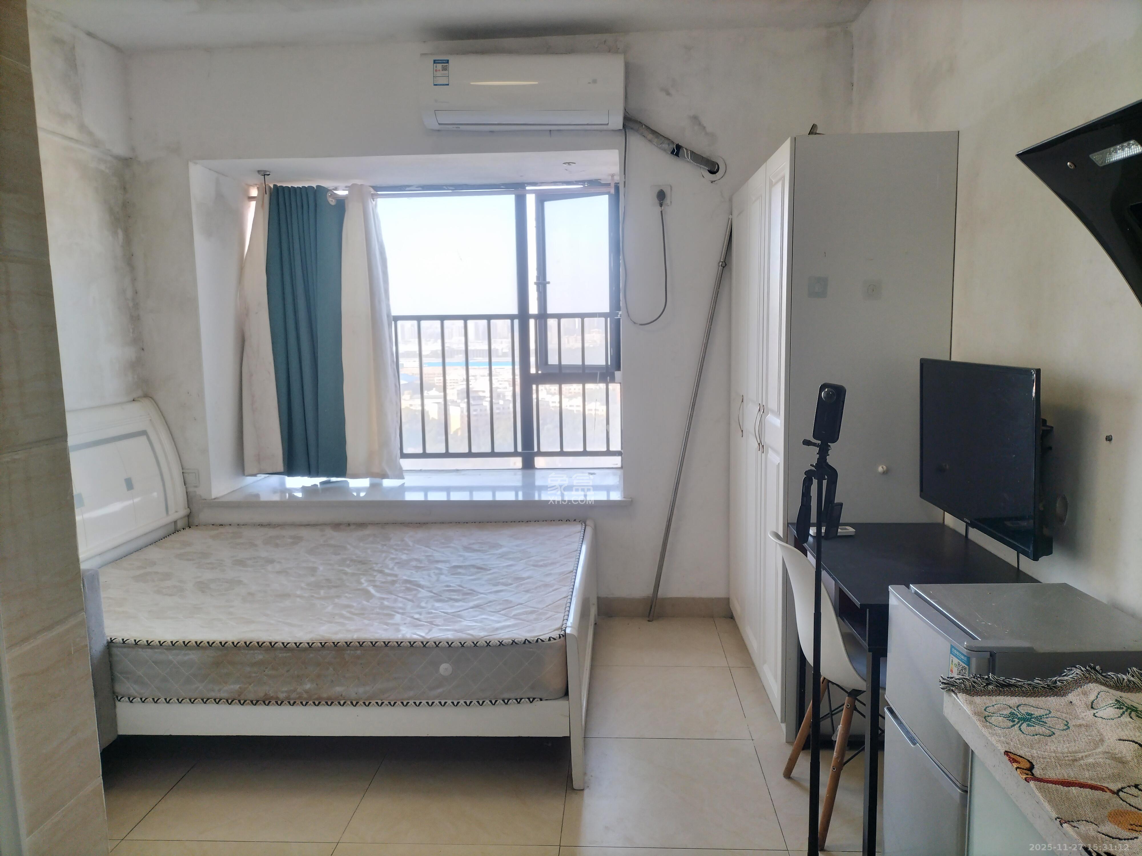 好莱城（弘德西街）  1室1厅1卫    1000.0元/月