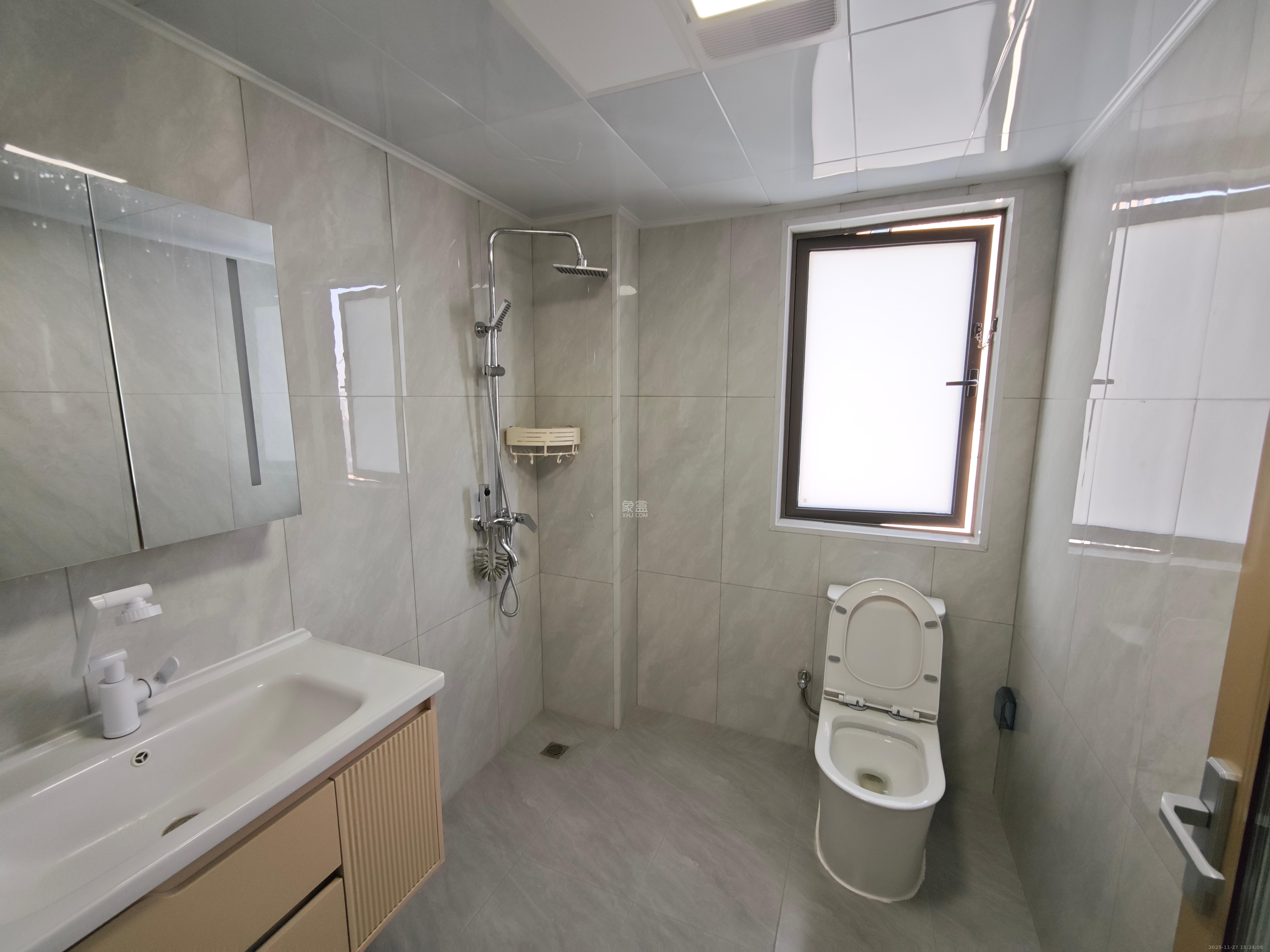 阳光城尚东湾嘉林苑 4室2厅2卫 3799.0元/月 阳光城尚东湾嘉林苑 4室2厅2卫 3799.0元/月室内图