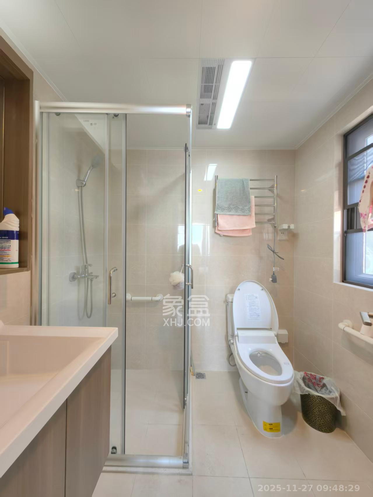 保利香槟国际  3室2厅2卫    2200.0元/月室内图