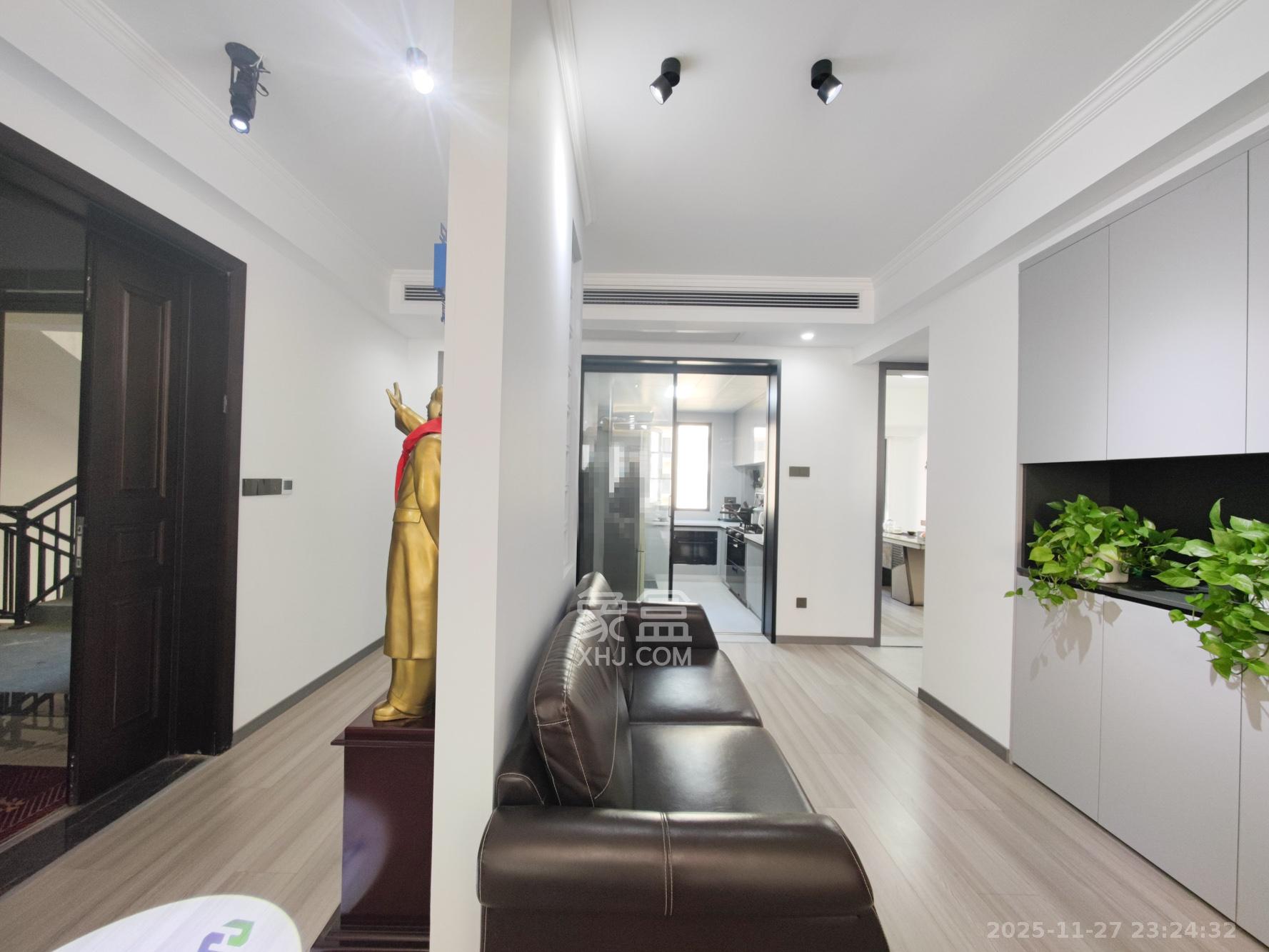 远洋红星天铂一期 4室2厅2卫 142.0万 远洋红星天铂一期 4室2厅2卫 142.0万其他