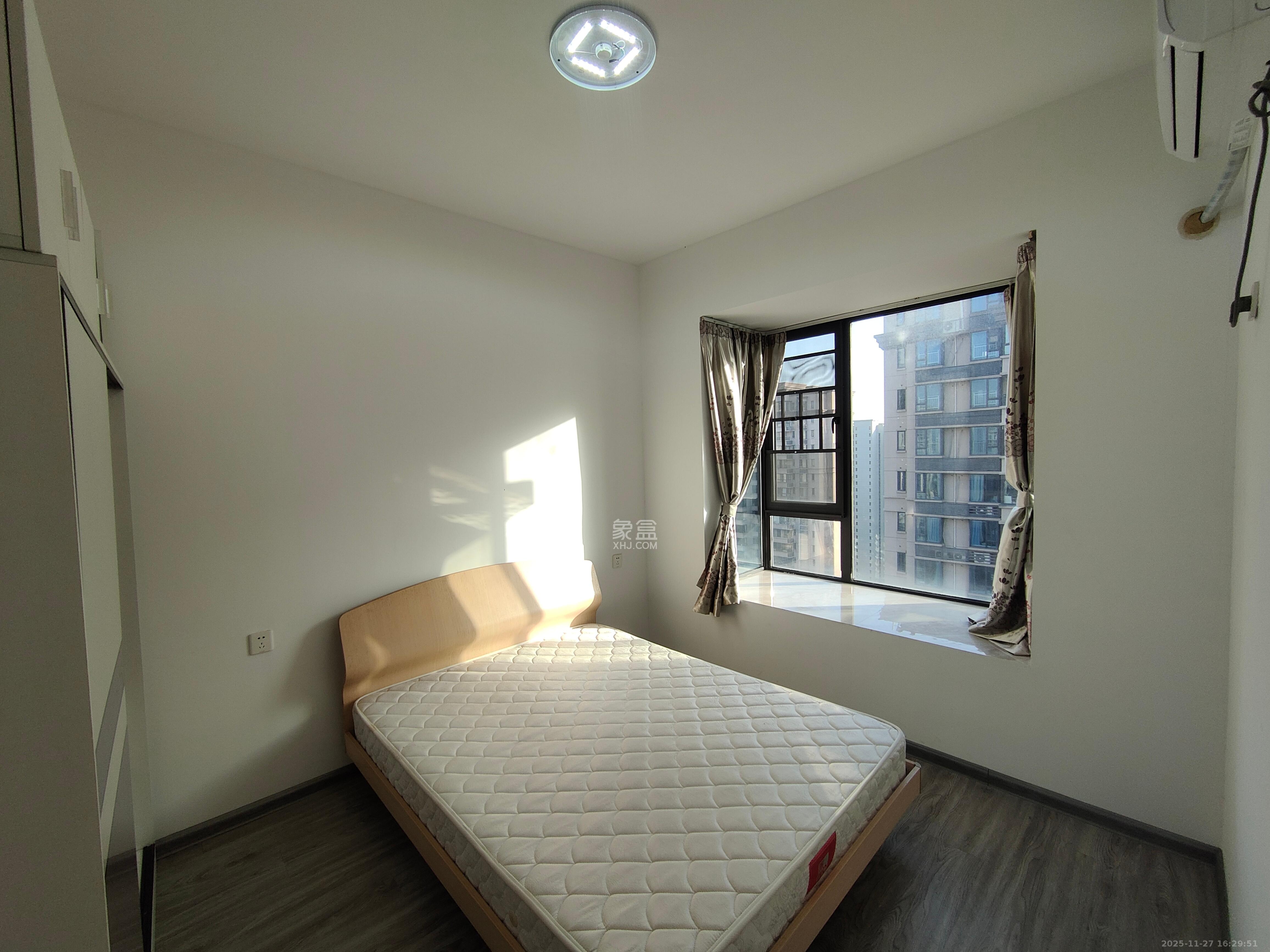 新新花园  2室2厅1卫    2000.0元/月室内图