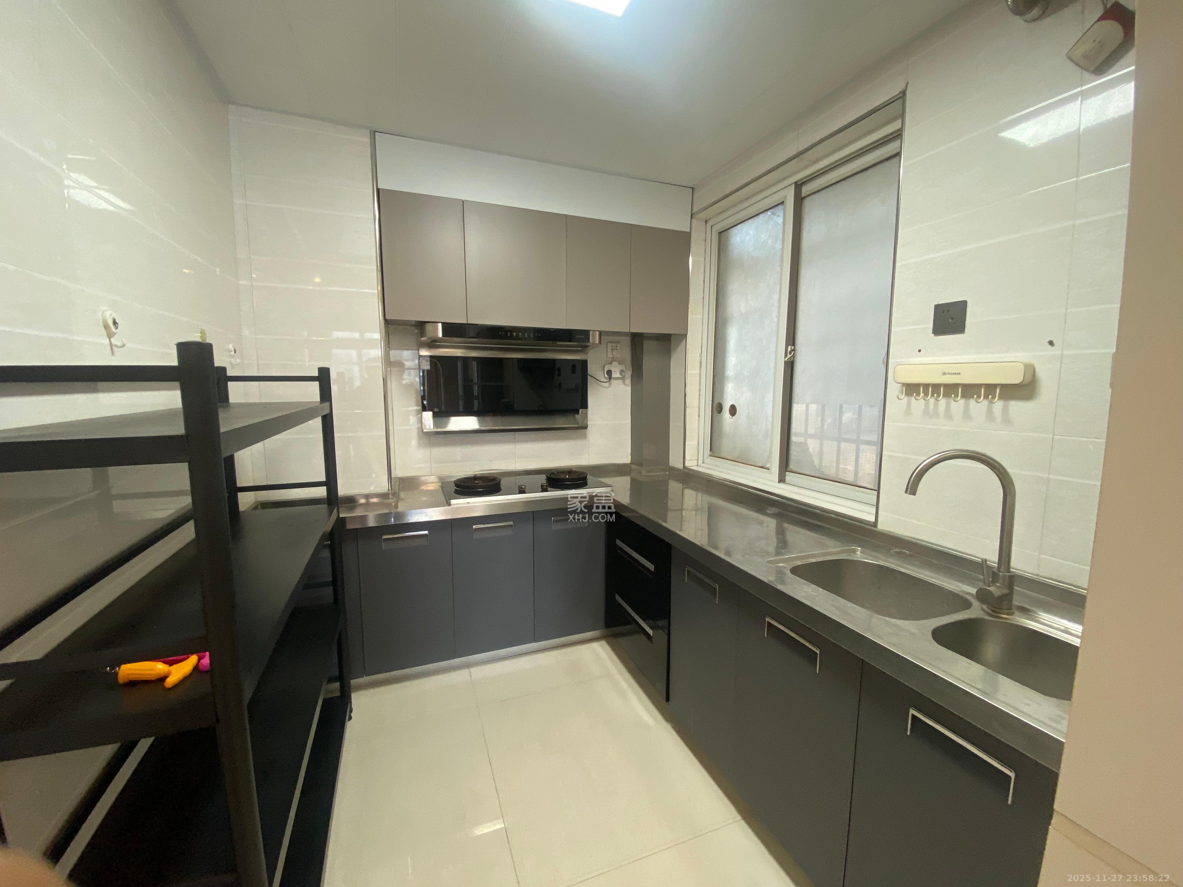 恒大雅苑  3室2厅1卫    2500.0元/月