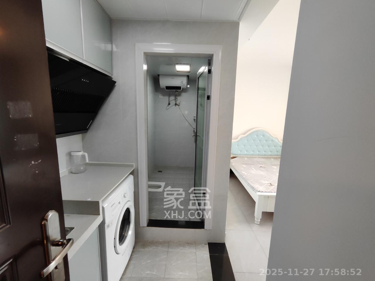 中海珑悦府  1室1厅1卫    1100.0元/月室内图