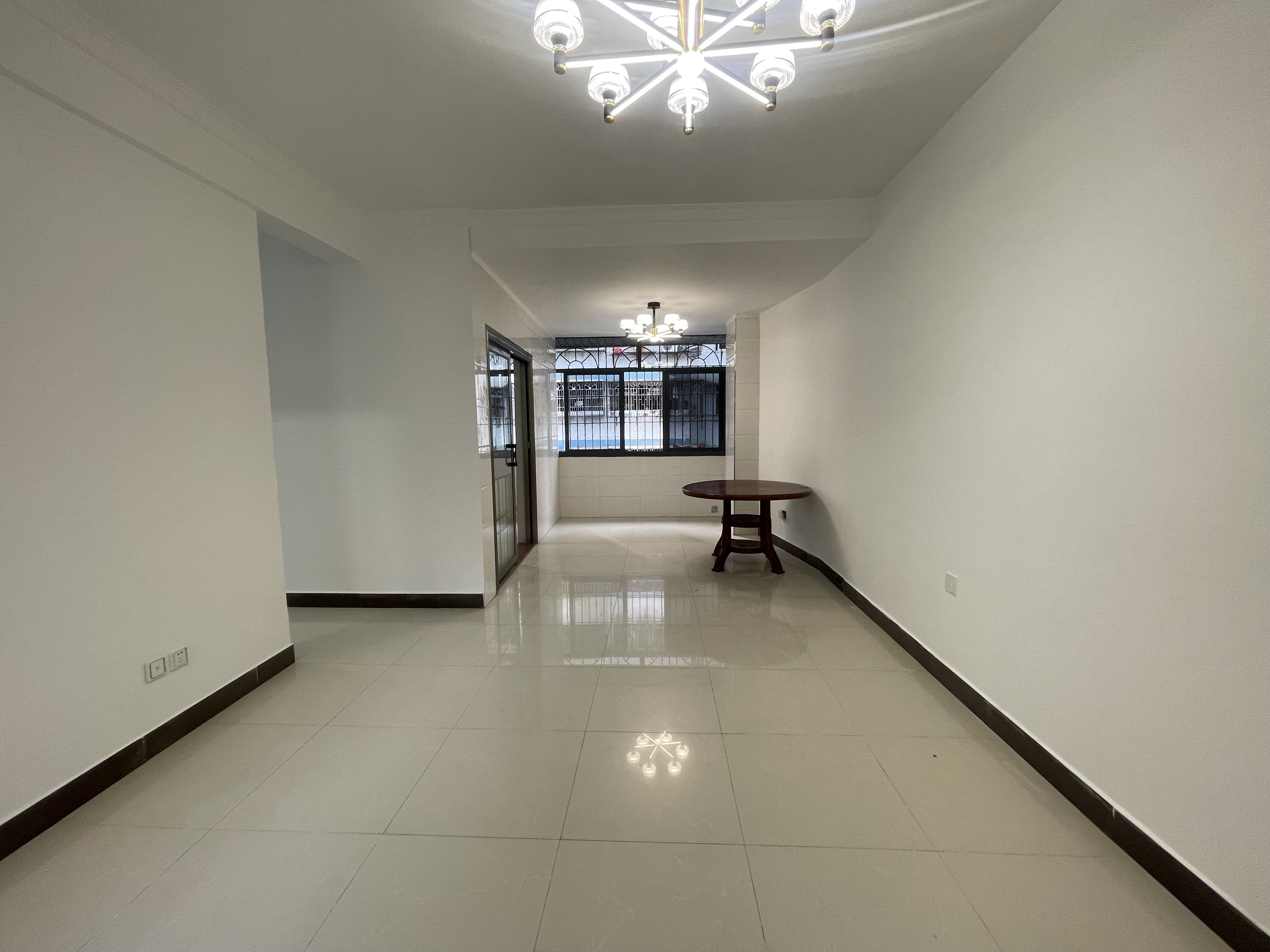 省建筑设计科研所宿舍  3室2厅1卫    83.0万客厅