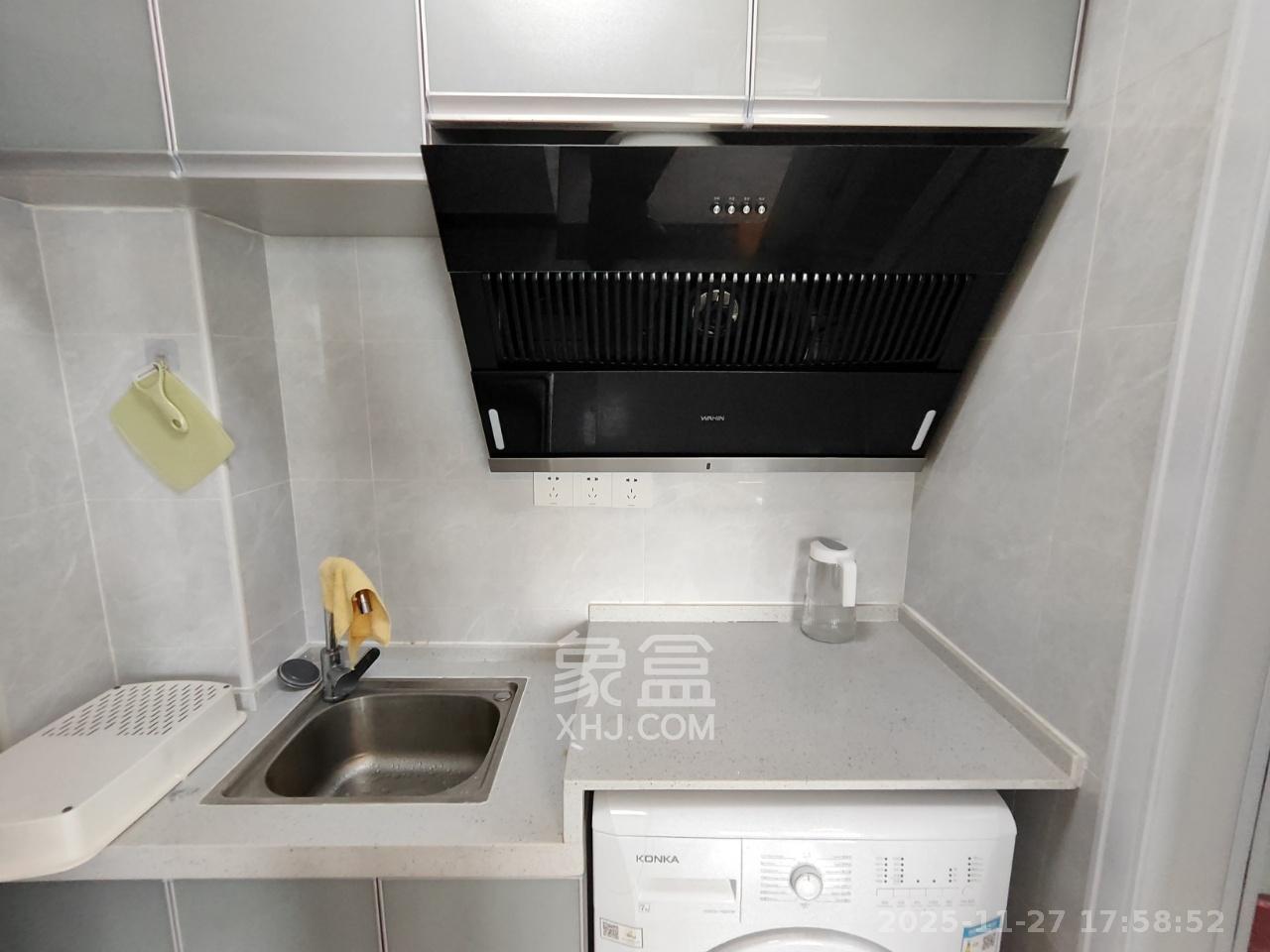 中海珑悦府  1室1厅1卫    1100.0元/月室内图