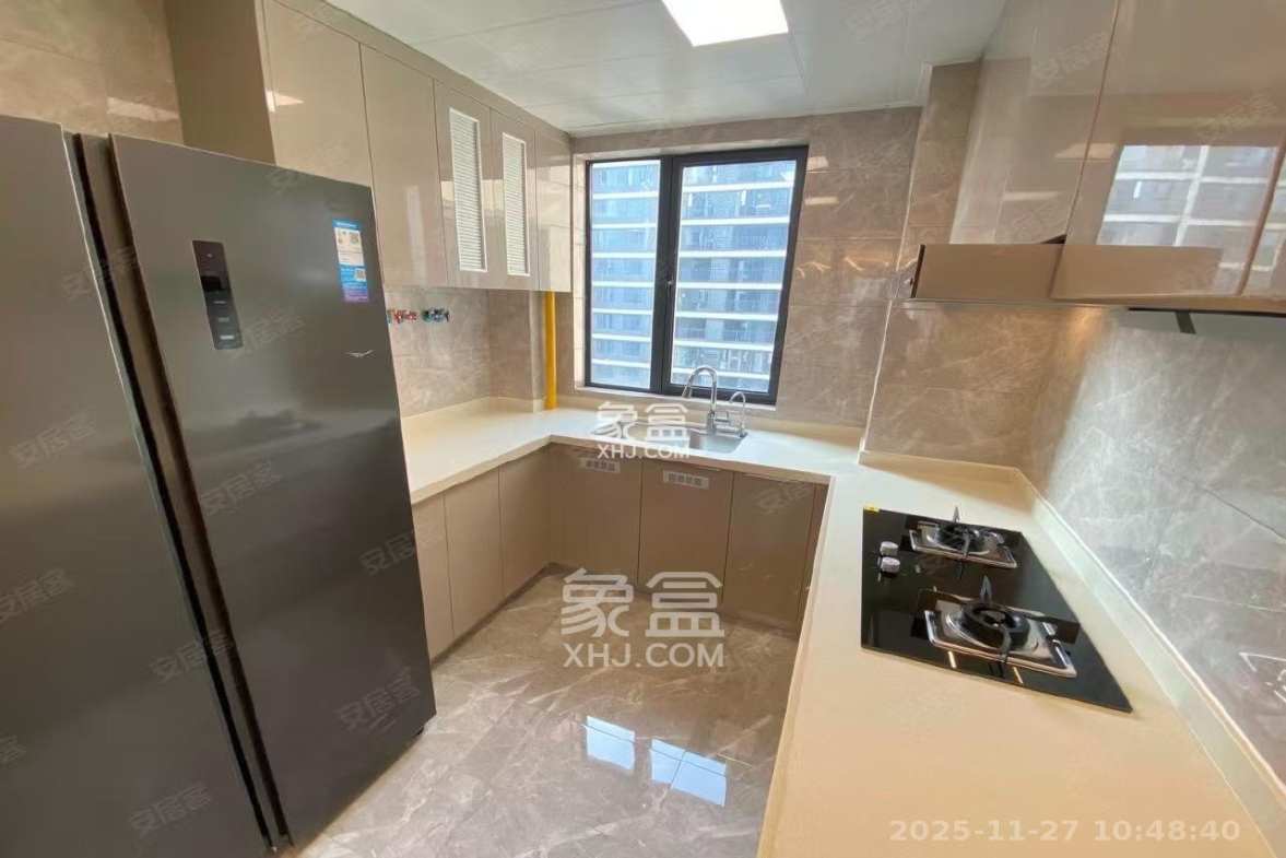 旭辉雨花郡 4室2厅2卫 4500.0元/月 旭辉雨花郡 4室2厅2卫 4500.0元/月室内图