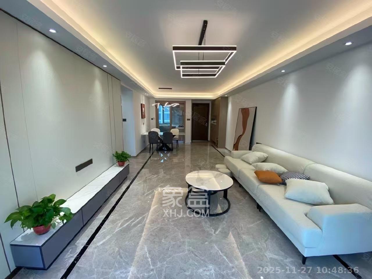 旭辉雨花郡  4室2厅2卫    4500.0元/月室内图