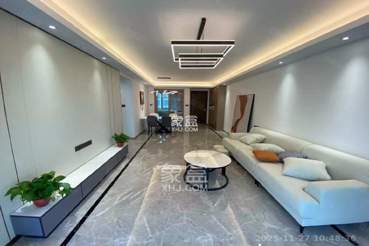 旭辉雨花郡 4室2厅2卫 4500.0元/月 旭辉雨花郡 4室2厅2卫 4500.0元/月室内图