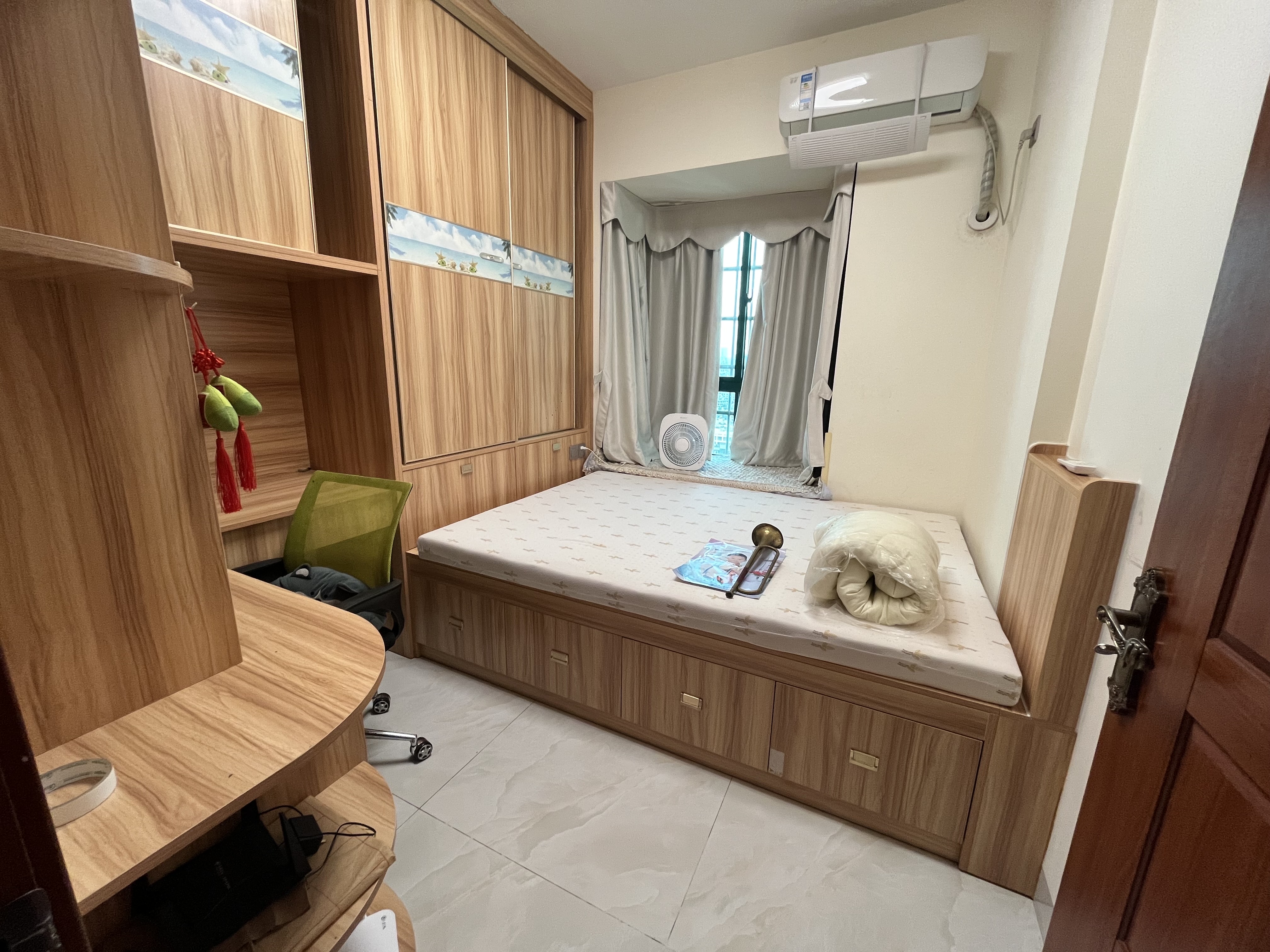 景观花园 3室2厅1卫 2500.0元/月 景观花园 3室2厅1卫 2500.0元/月室内图