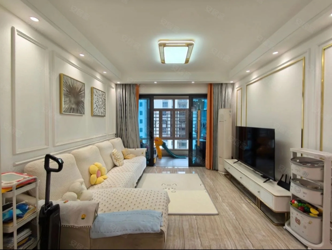 碧桂园剑桥郡  3室2厅2卫    155.0万