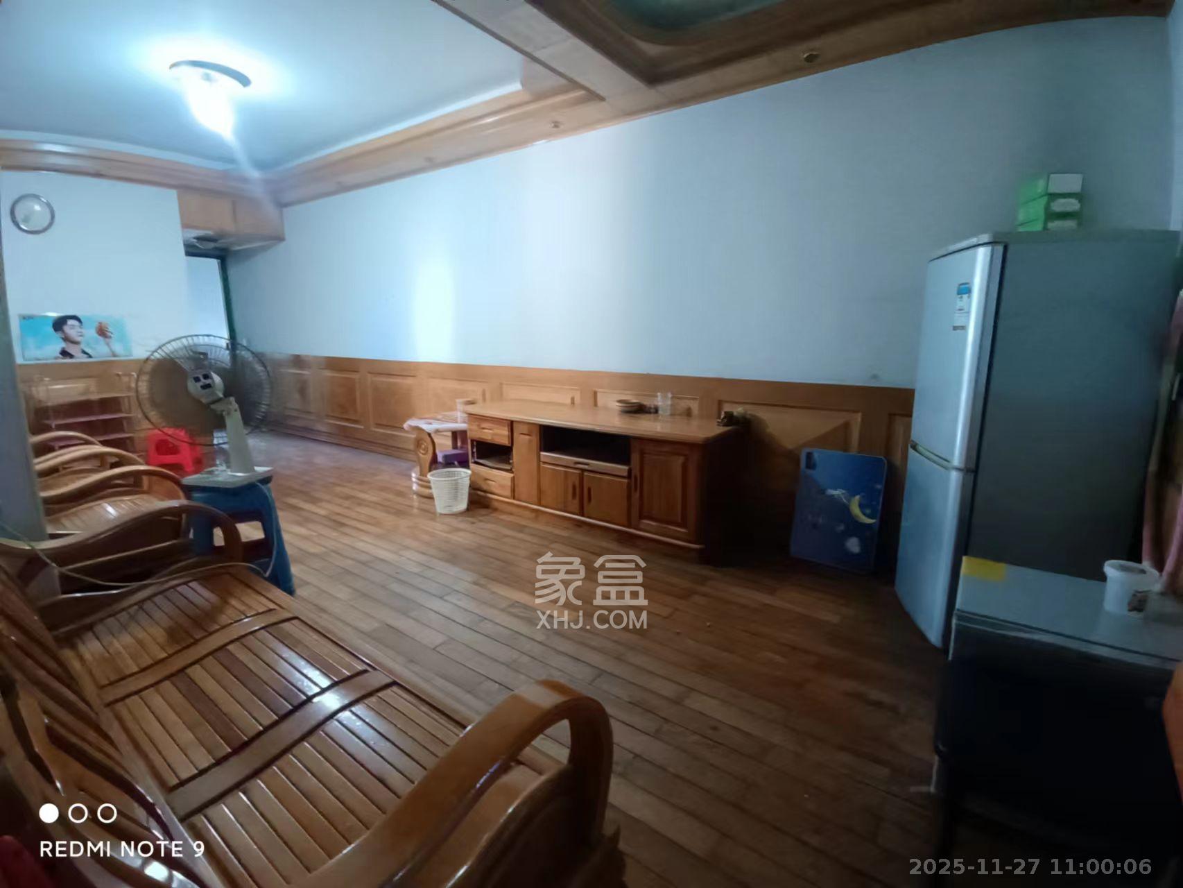 左家塘印刷厂宿舍(人印宿舍) 2室2厅1卫 1100.0元/月 左家塘印刷厂宿舍(人印宿舍) 2室2厅1卫 1100.0元/月室内图