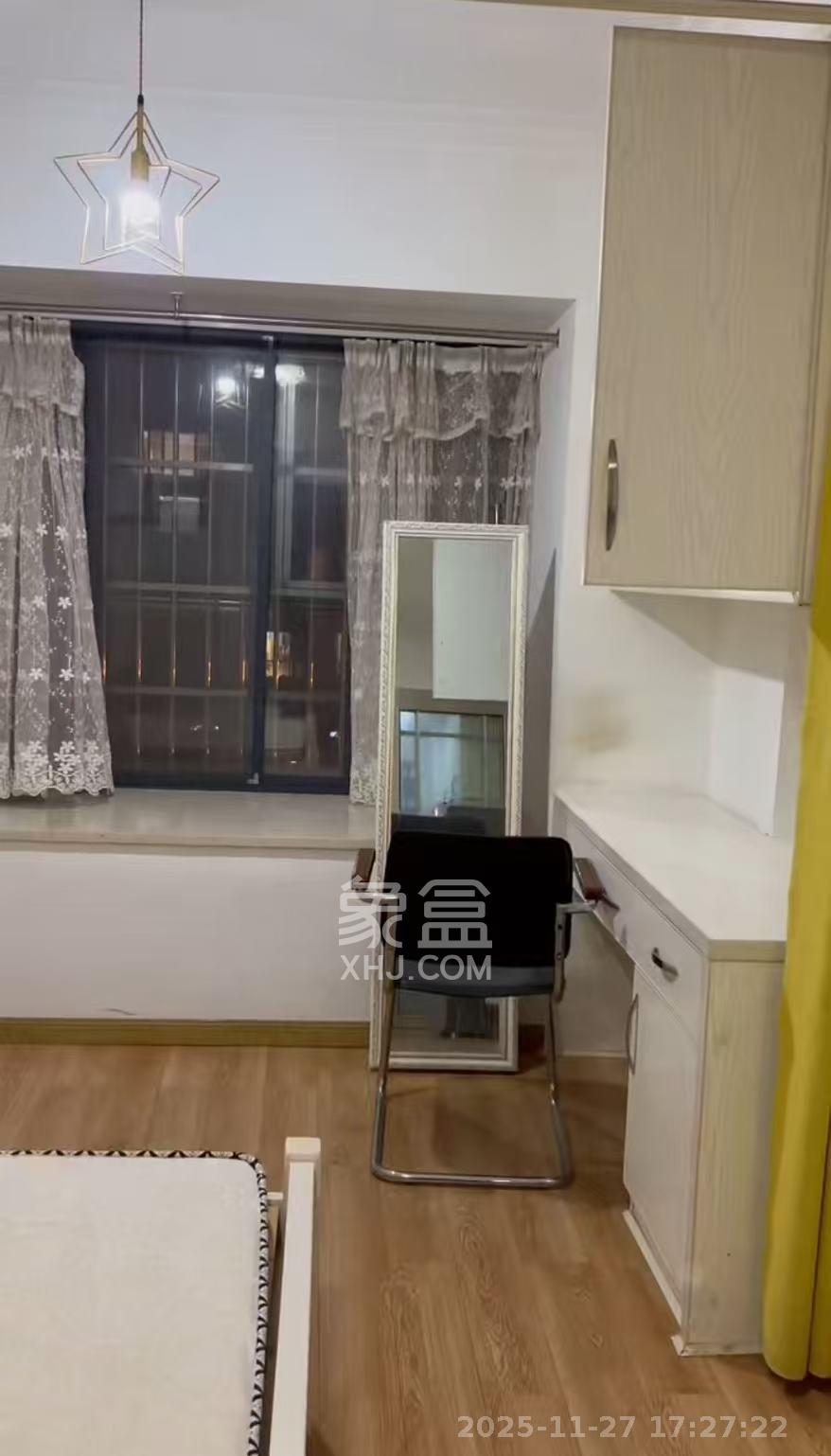 富瑞星座  1室0厅0卫    1500.0元/月