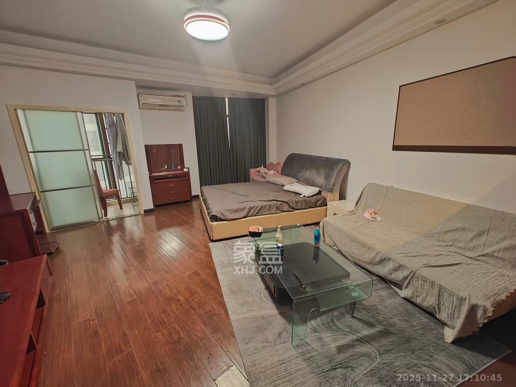 铂宫  1室1厅1卫    2000.0元/月