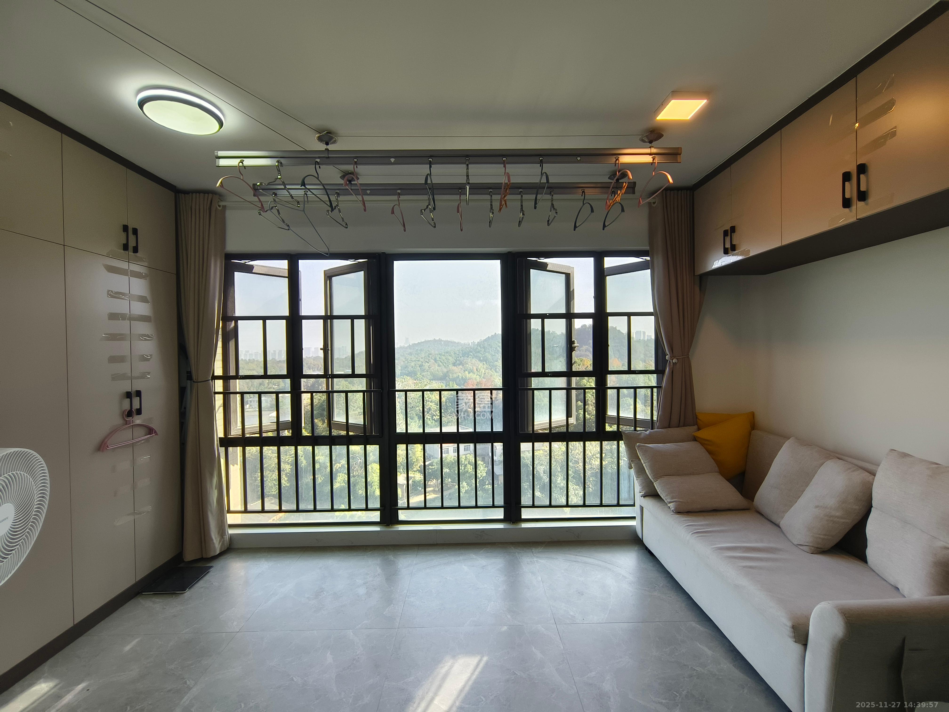 时代倾城四期  2室2厅1卫    2200.0元/月室内图