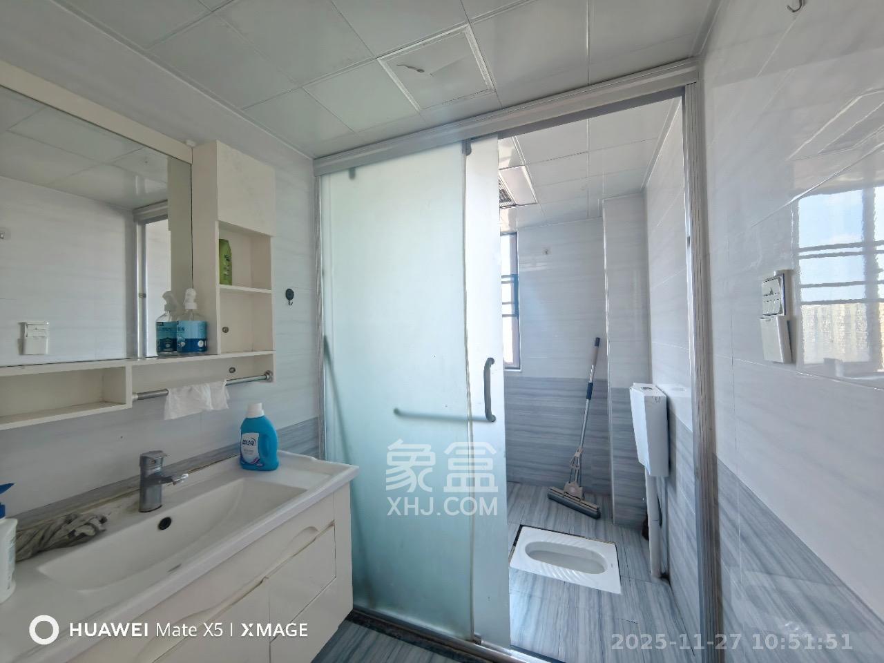 梅溪鑫苑名家  3室2厅2卫    2800.0元/月室内图