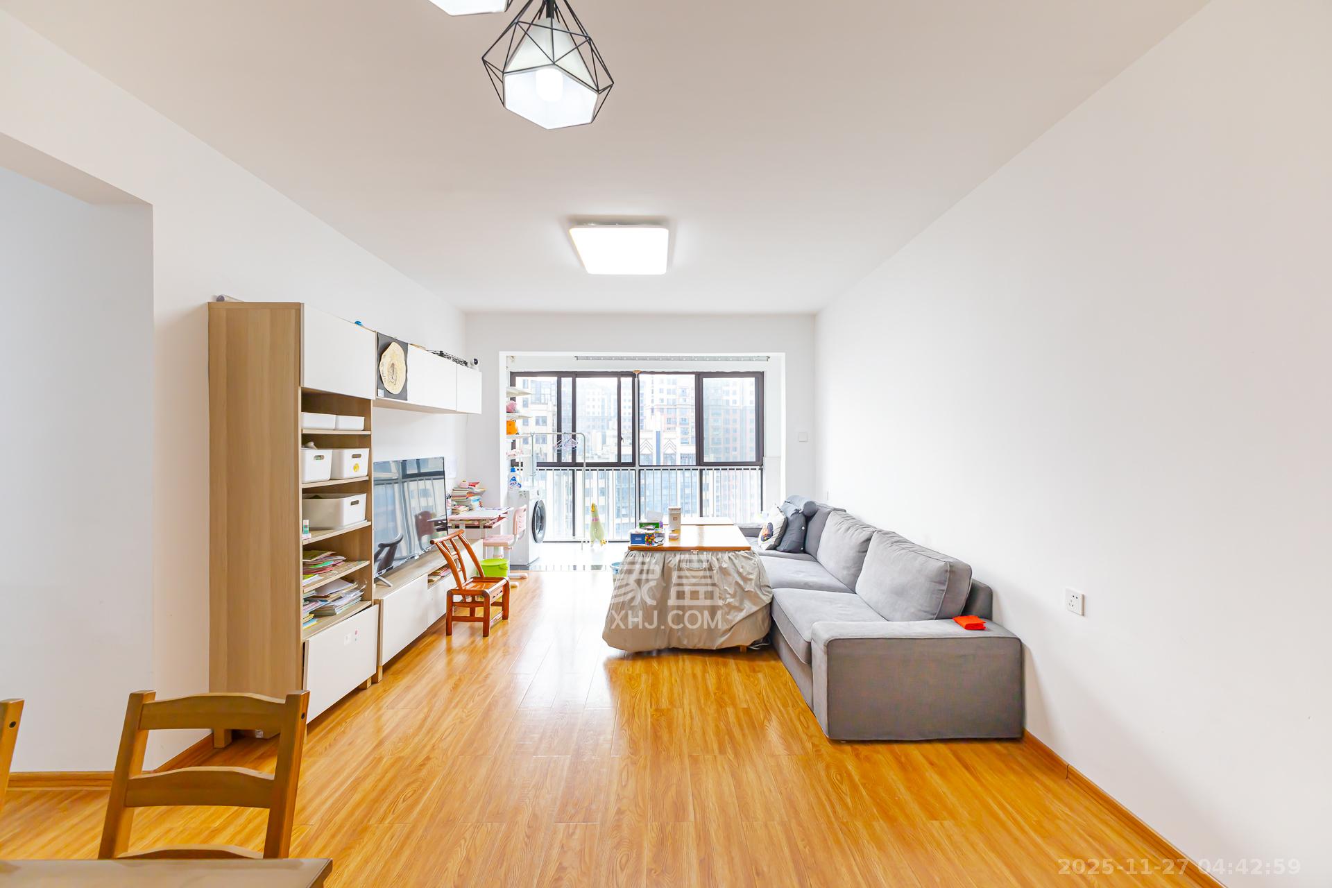 乾源国际  3室2厅2卫    66.0万