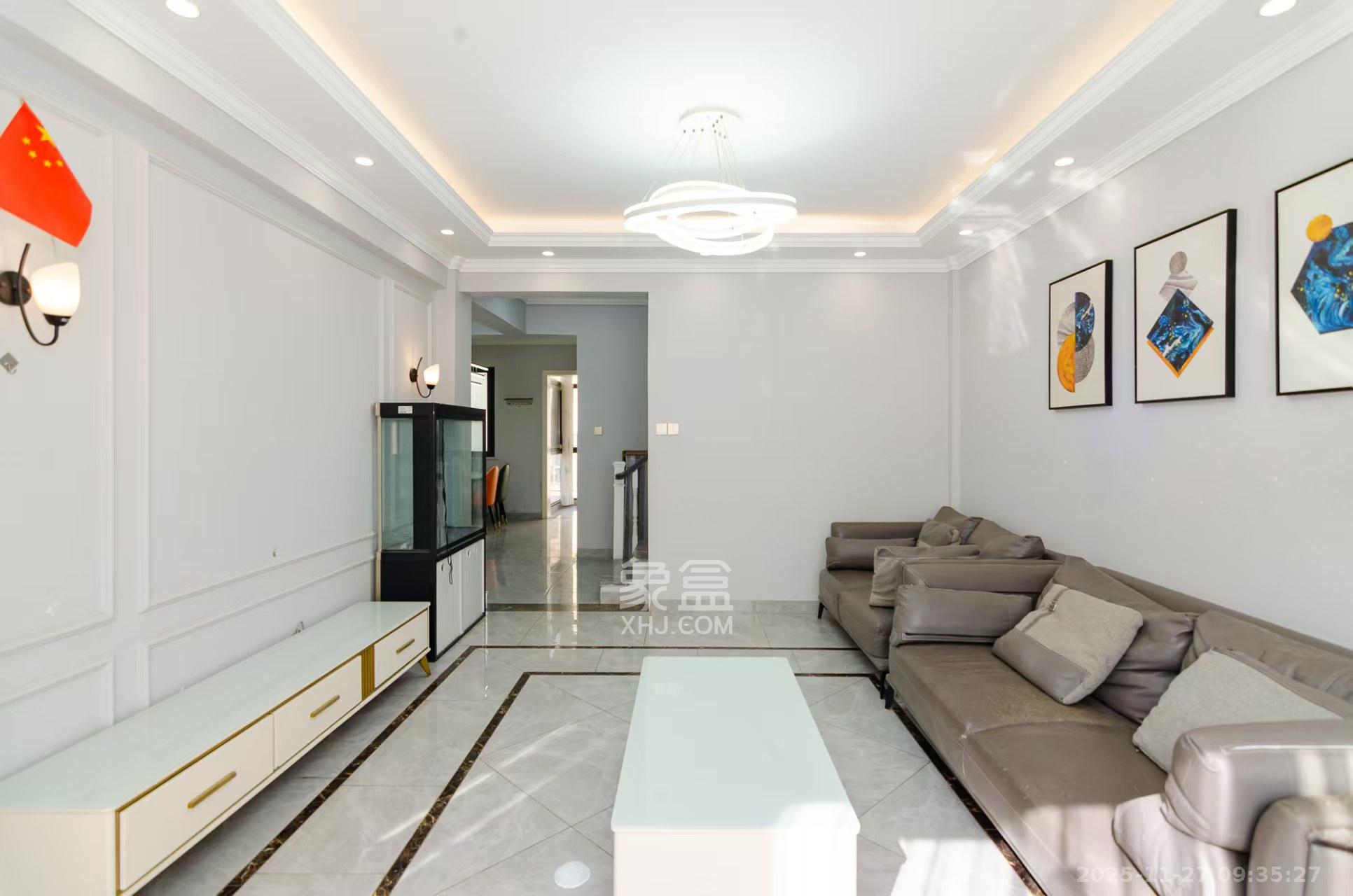 澳海澜庭  4室2厅2卫    2200.0元/月