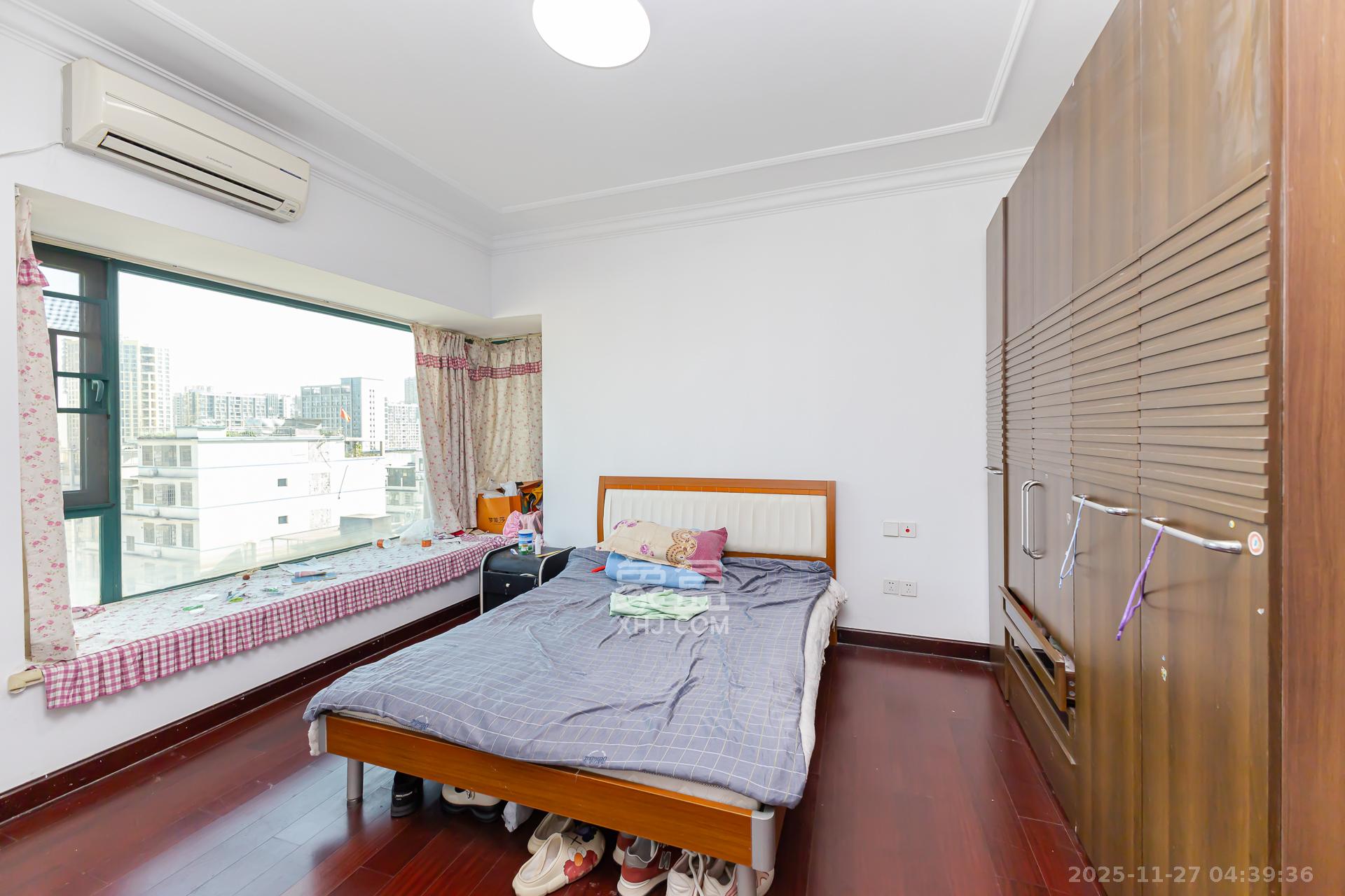 恒大名都  3室2厅2卫    55.0万卧室