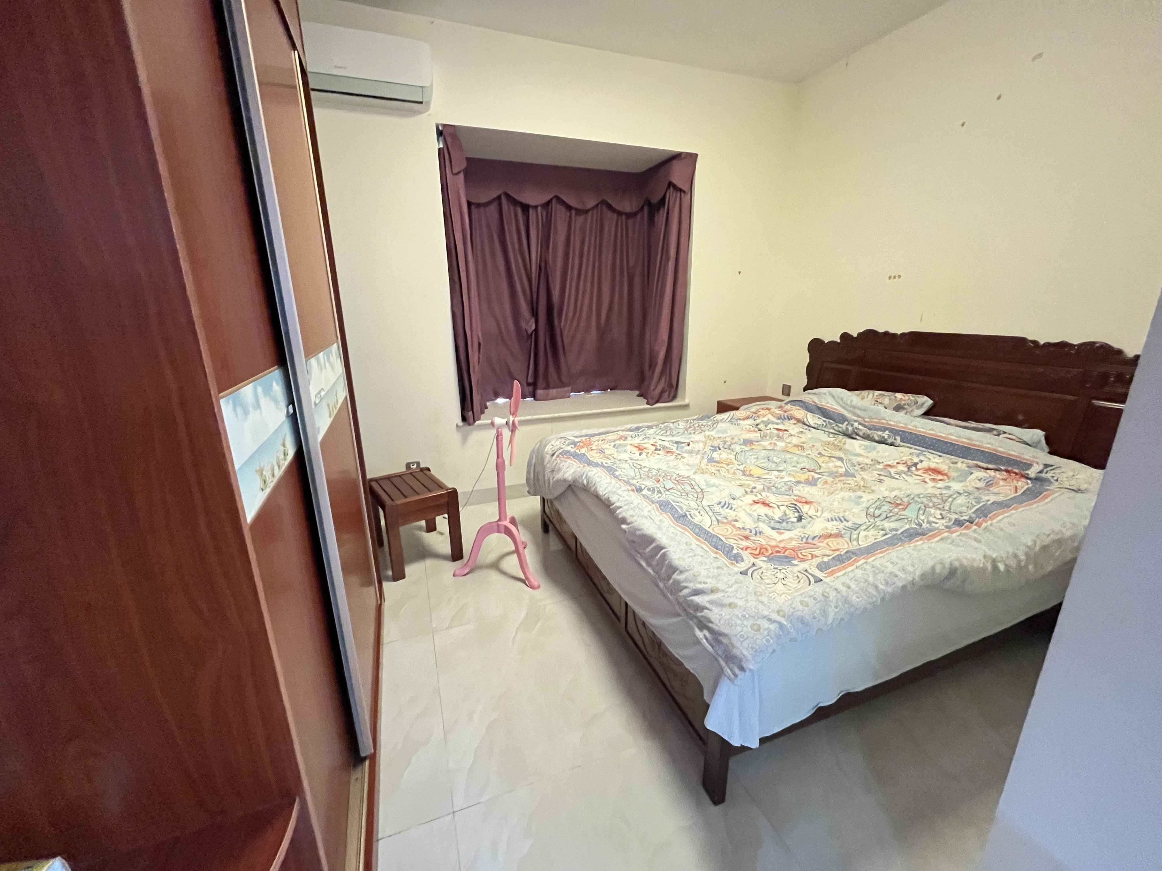 景观花园 3室2厅1卫 2500.0元/月 景观花园 3室2厅1卫 2500.0元/月室内图