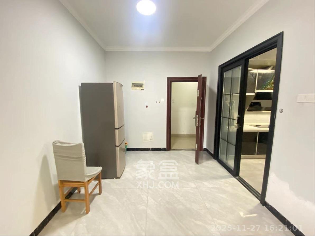 恒生碧水龙庭  3室2厅1卫    1800.0元/月室内图