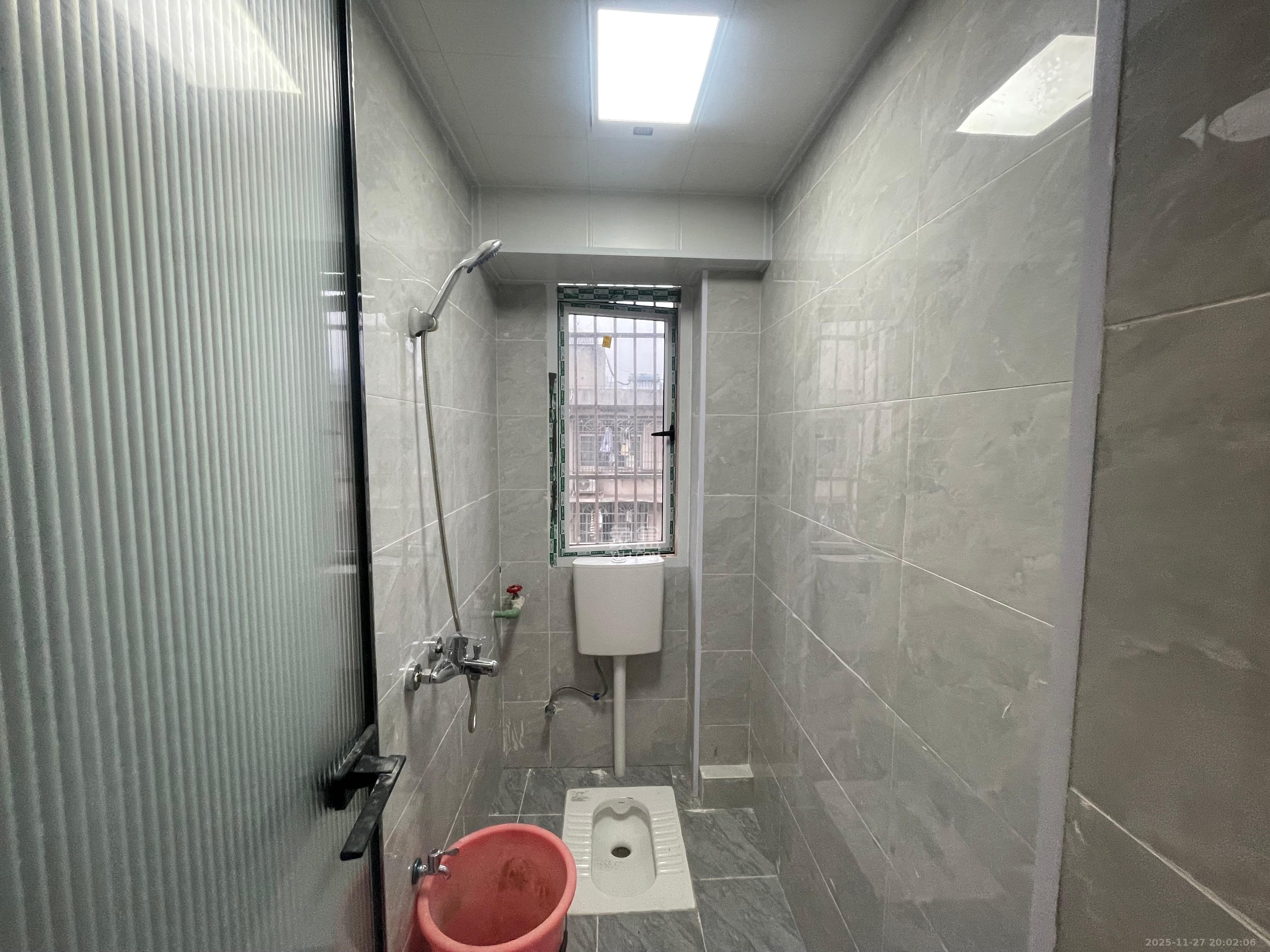 十五中单位宿舍 1室0厅0卫 2000.0元/月 十五中单位宿舍 1室0厅0卫 2000.0元/月室内图