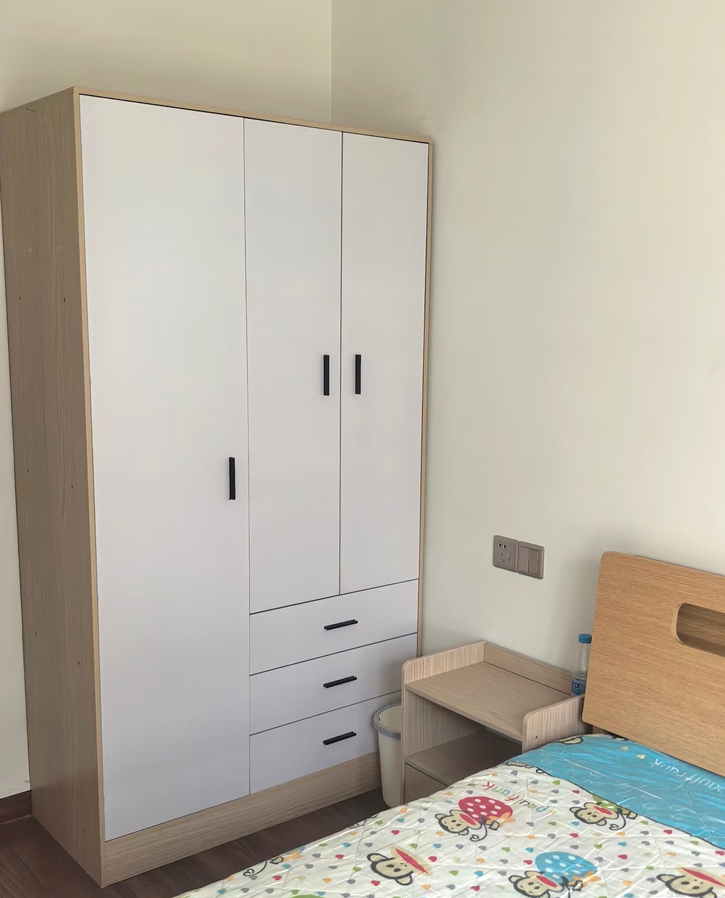 南海幸福汇  3室2厅2卫    2400.0元/月室内图