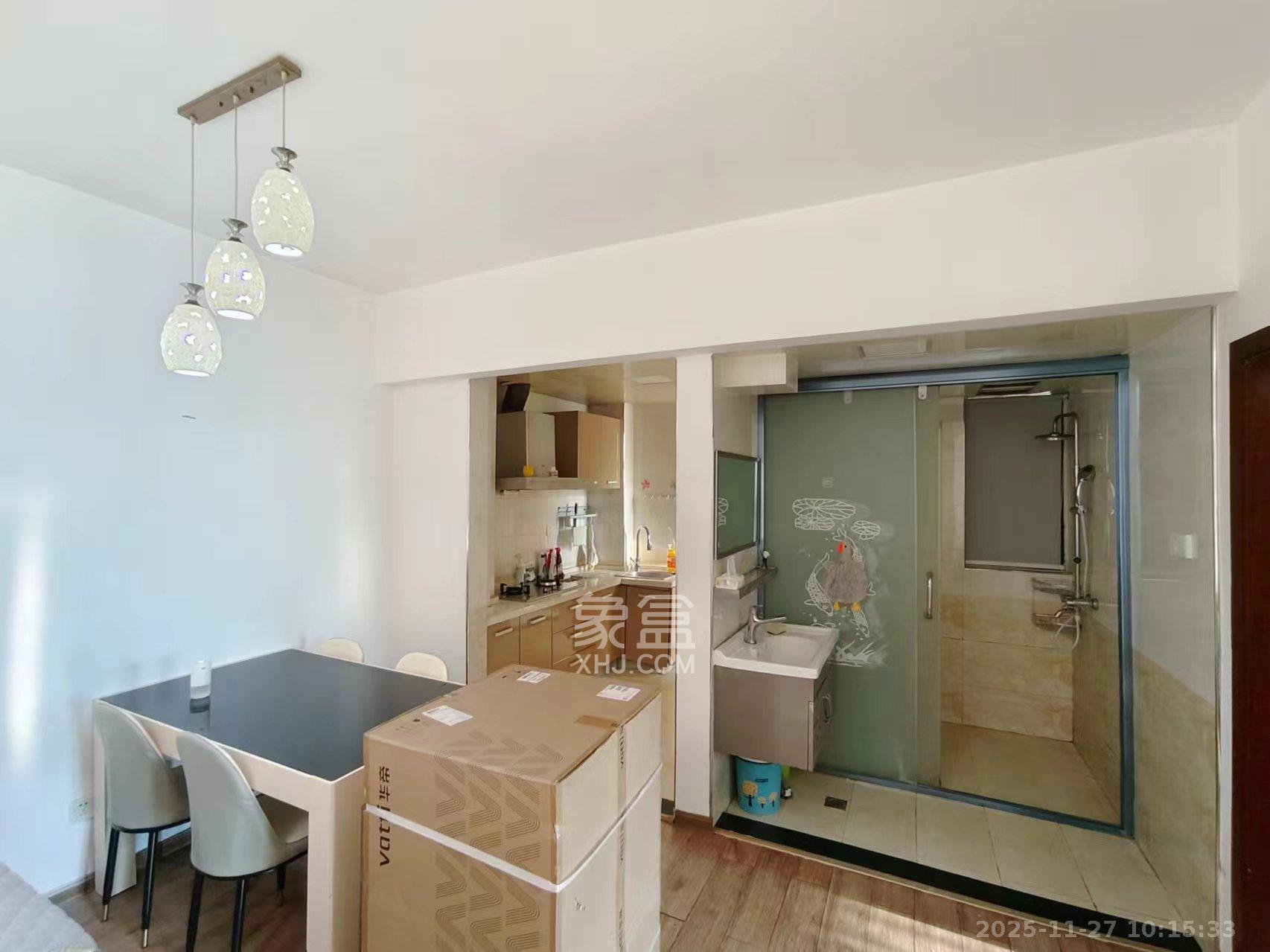 华城广场 2室1厅1卫 2300.0元/月 华城广场 2室1厅1卫 2300.0元/月室内图