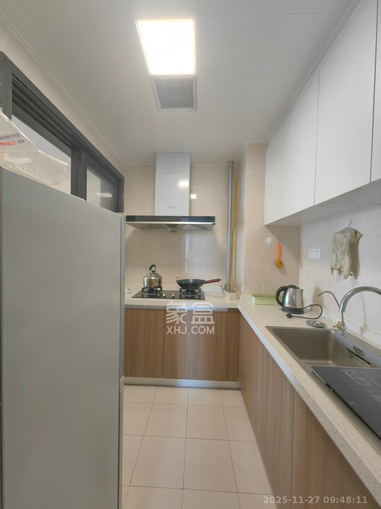 保利香槟国际  3室2厅2卫    2200.0元/月室内图