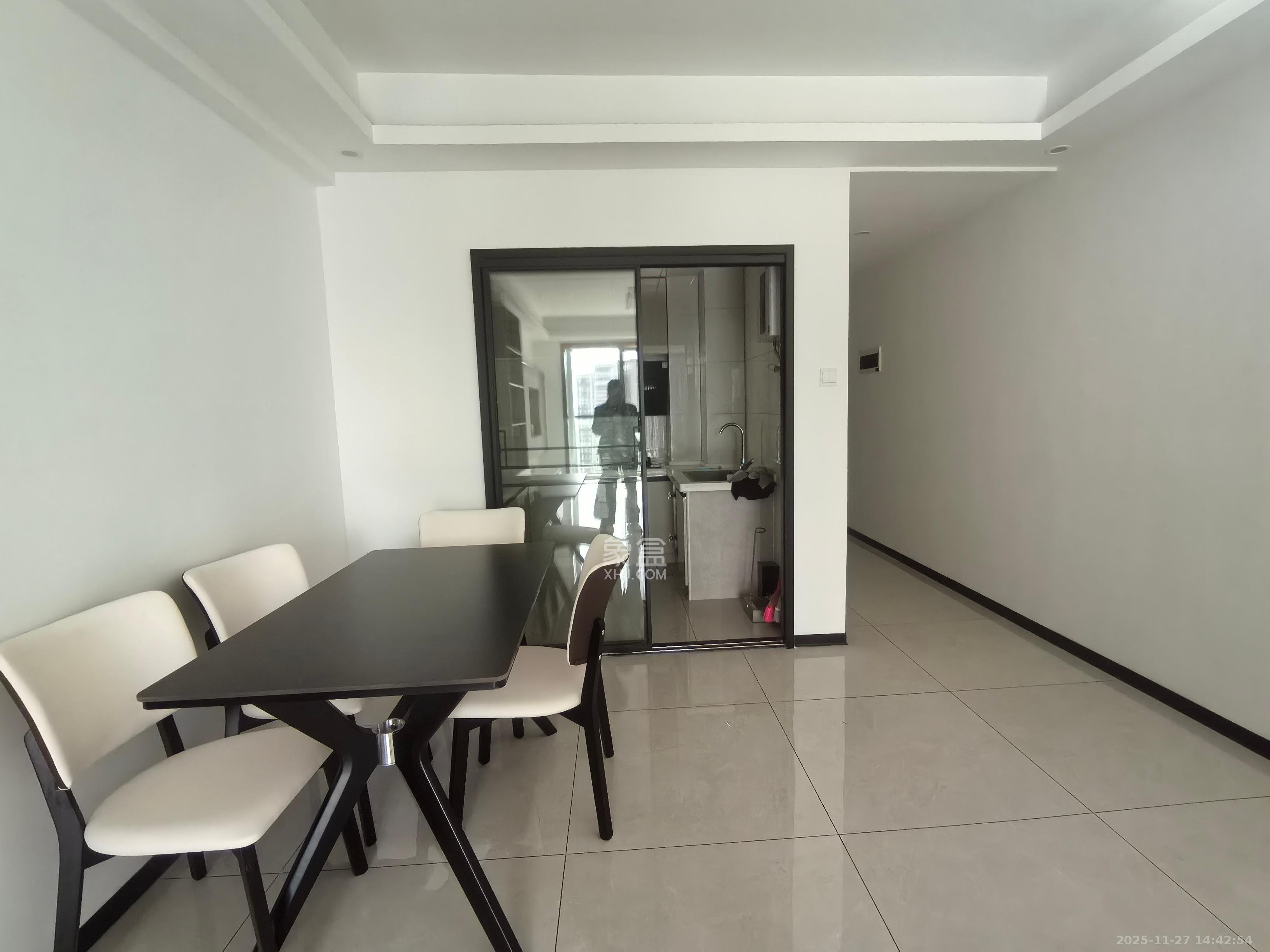 和悦城(蟠龙景苑)  3室2厅1卫    1700.0元/月室内图