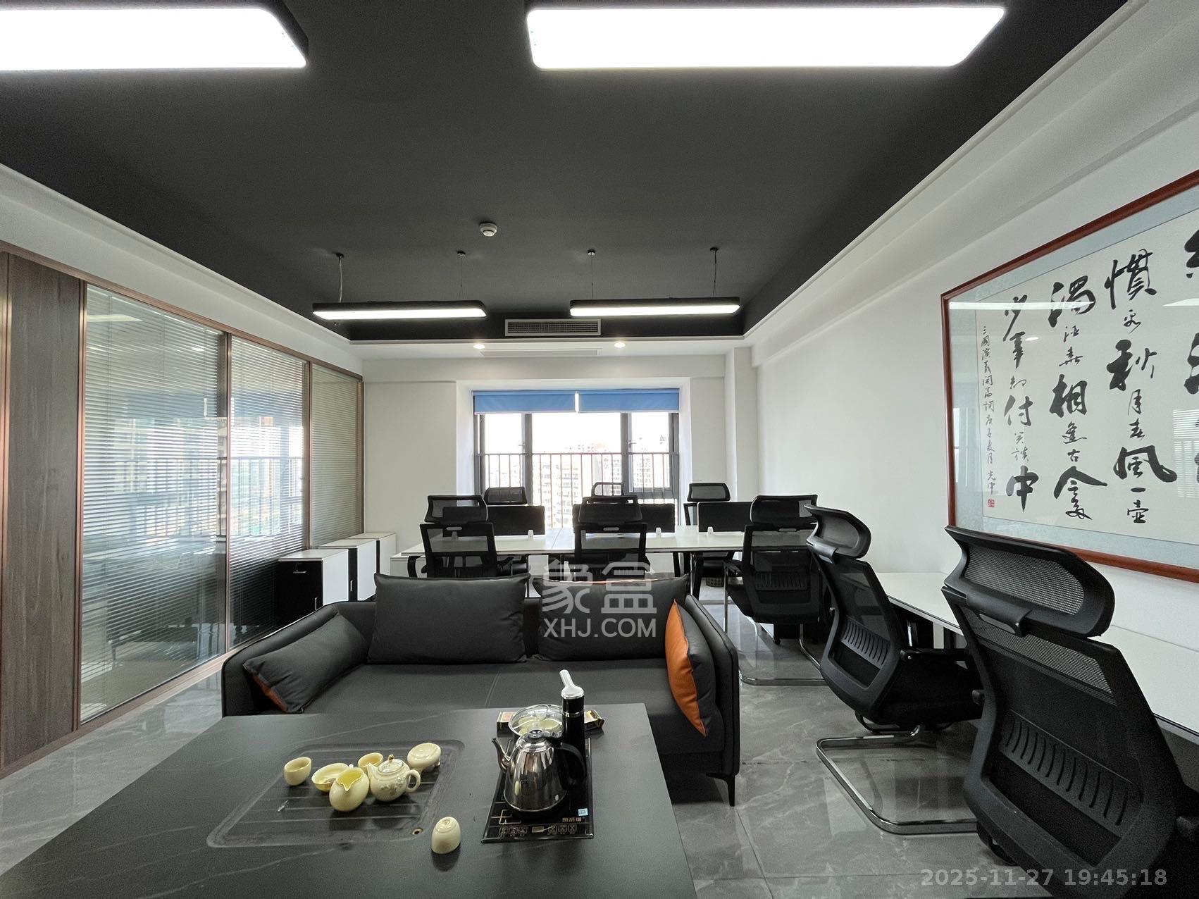 复地星光天地  1室1厅1卫    4000.0元/月