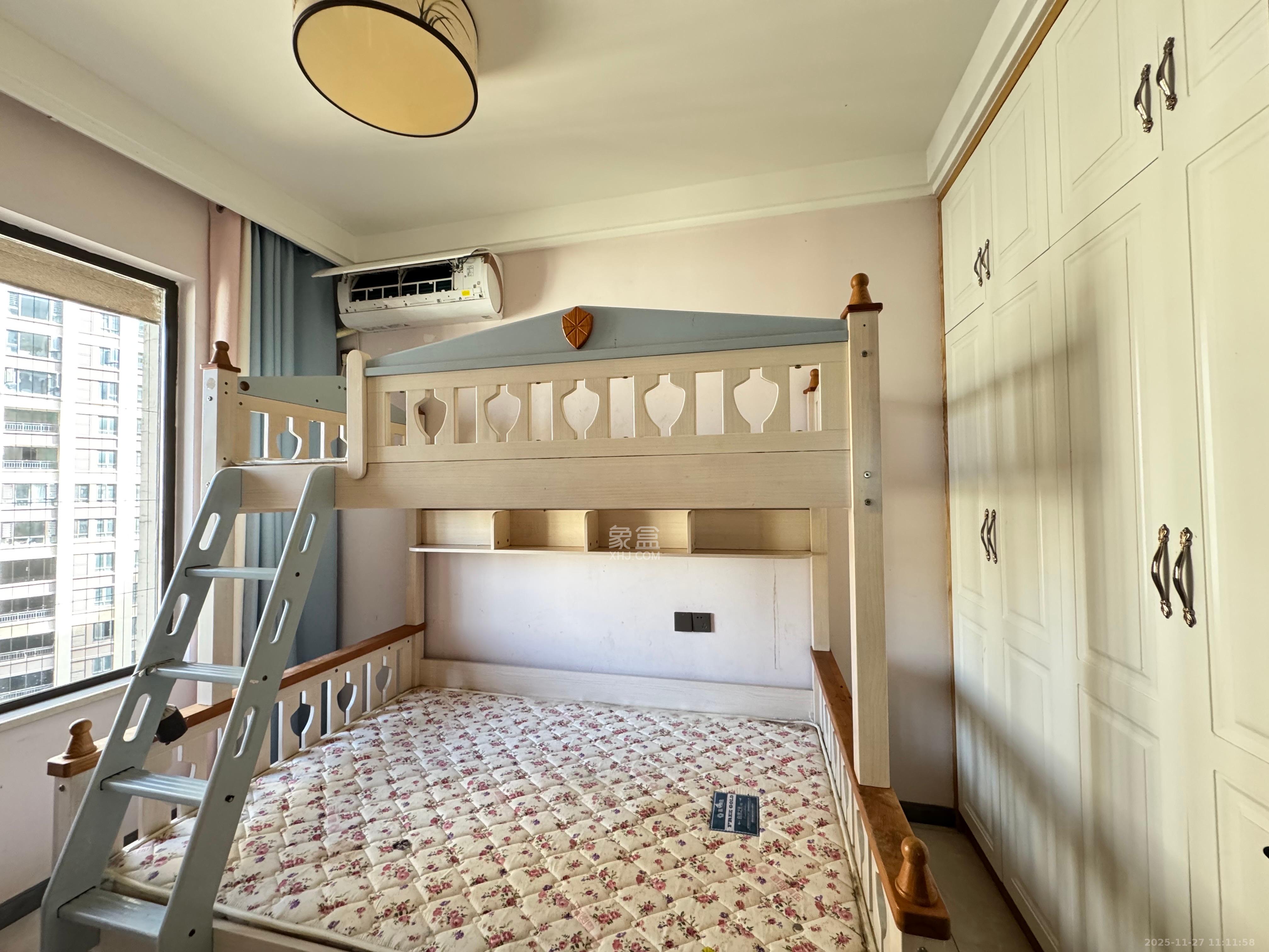 阳光城尚东湾青云苑 3室2厅2卫 2800.0元/月 阳光城尚东湾青云苑 3室2厅2卫 2800.0元/月室内图