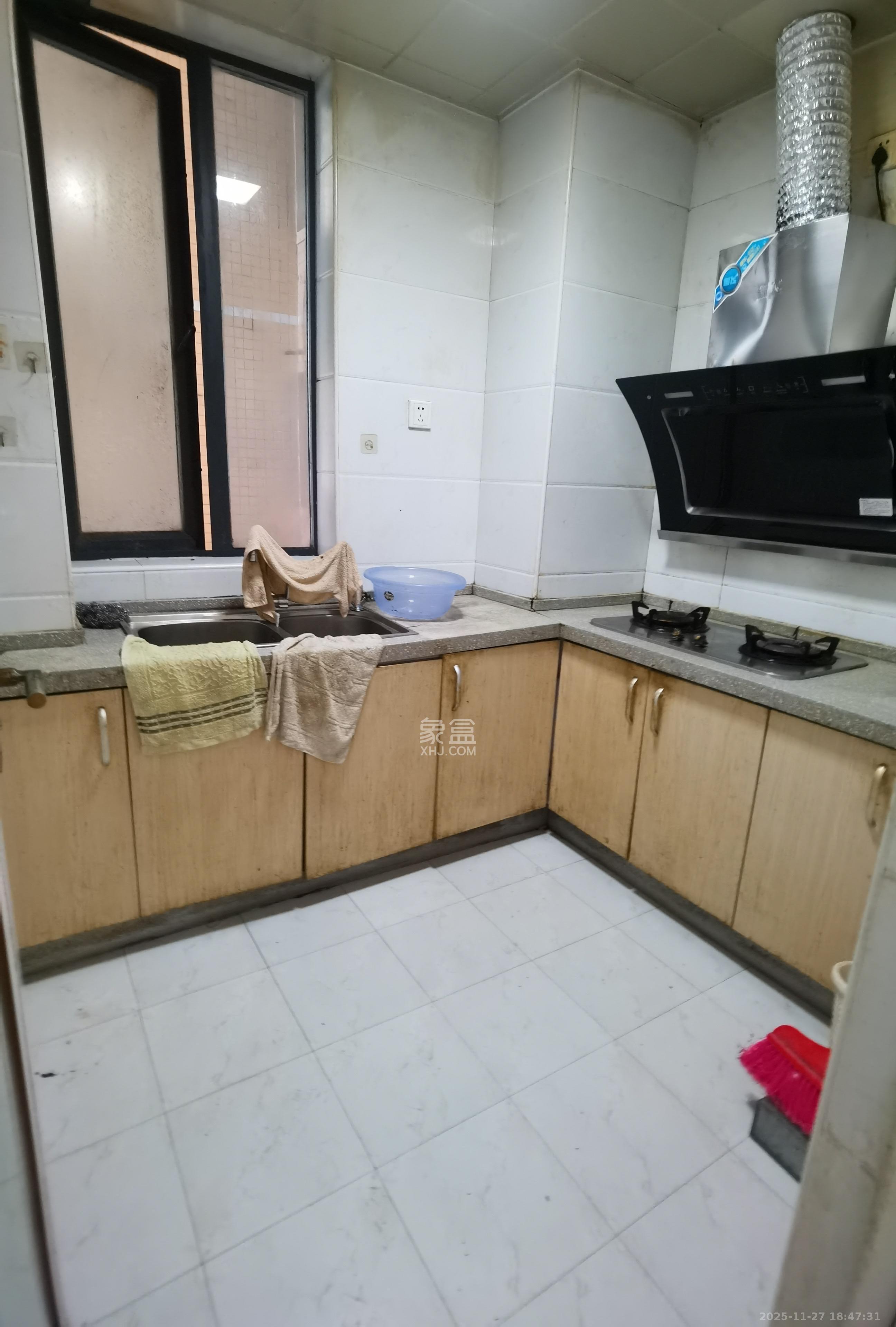 凯通国际城(凯通朝庭) 2室1厅1卫 2400.0元/月 凯通国际城(凯通朝庭) 2室1厅1卫 2400.0元/月室内图