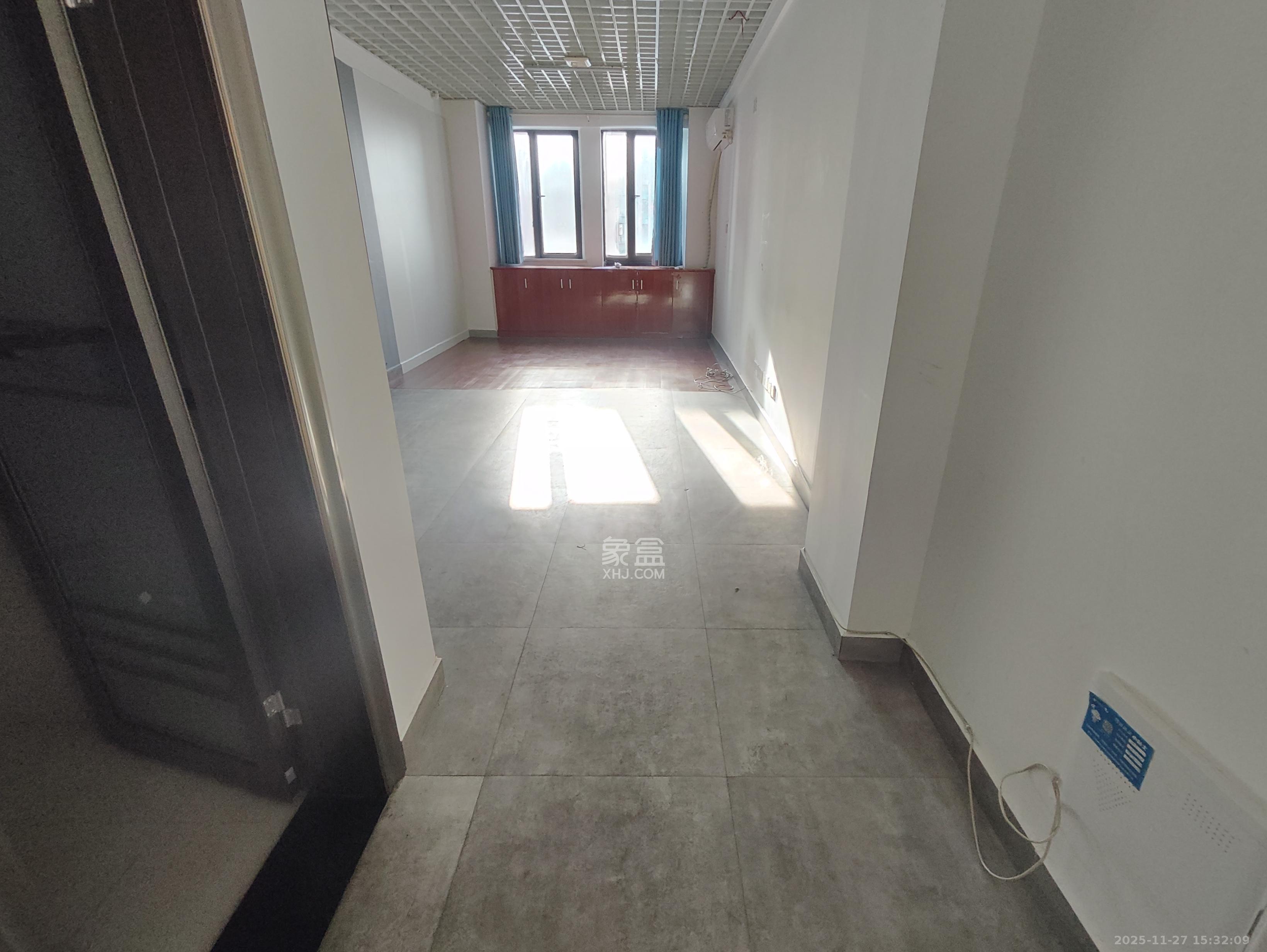 长房天翼未来城 1室1厅1卫 1500.0元/月 长房天翼未来城 1室1厅1卫 1500.0元/月室内图