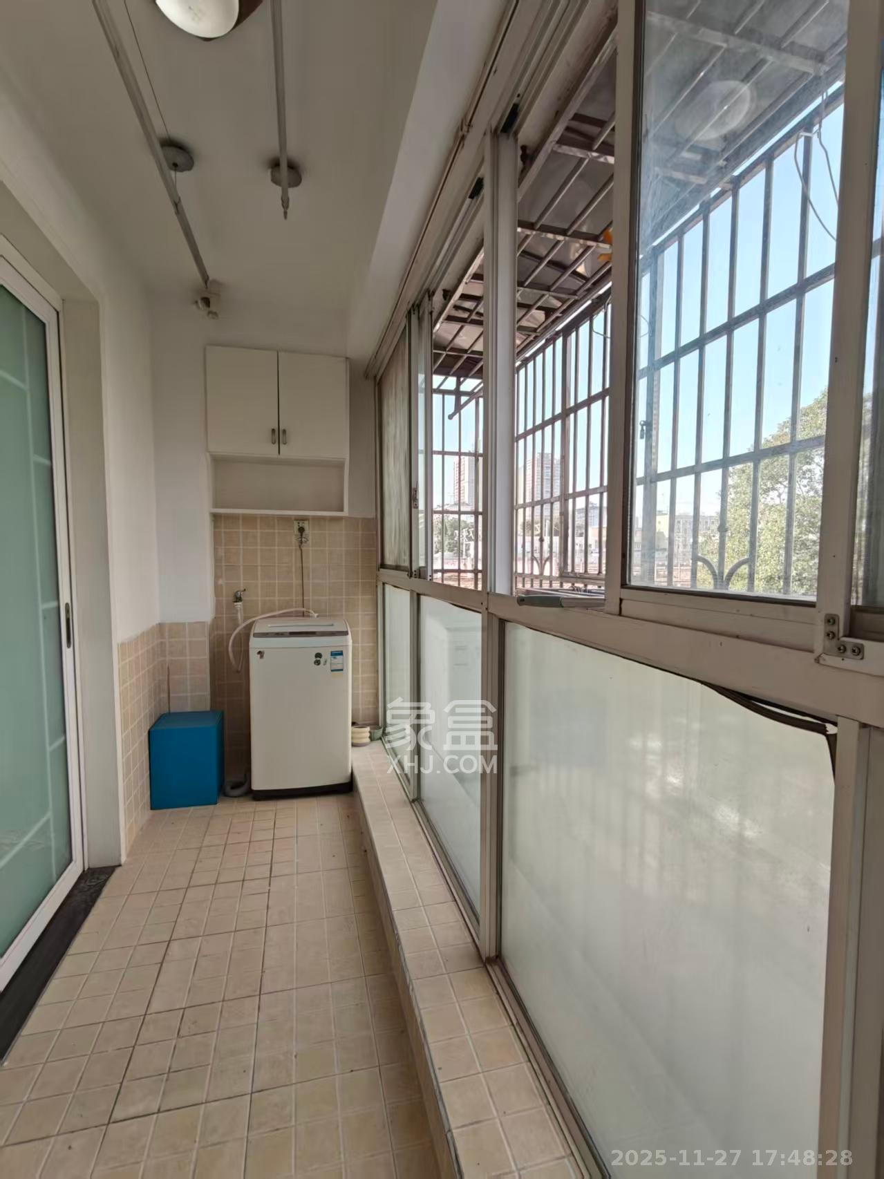 南铁佳苑  2室1厅1卫    2200.0元/月室内图