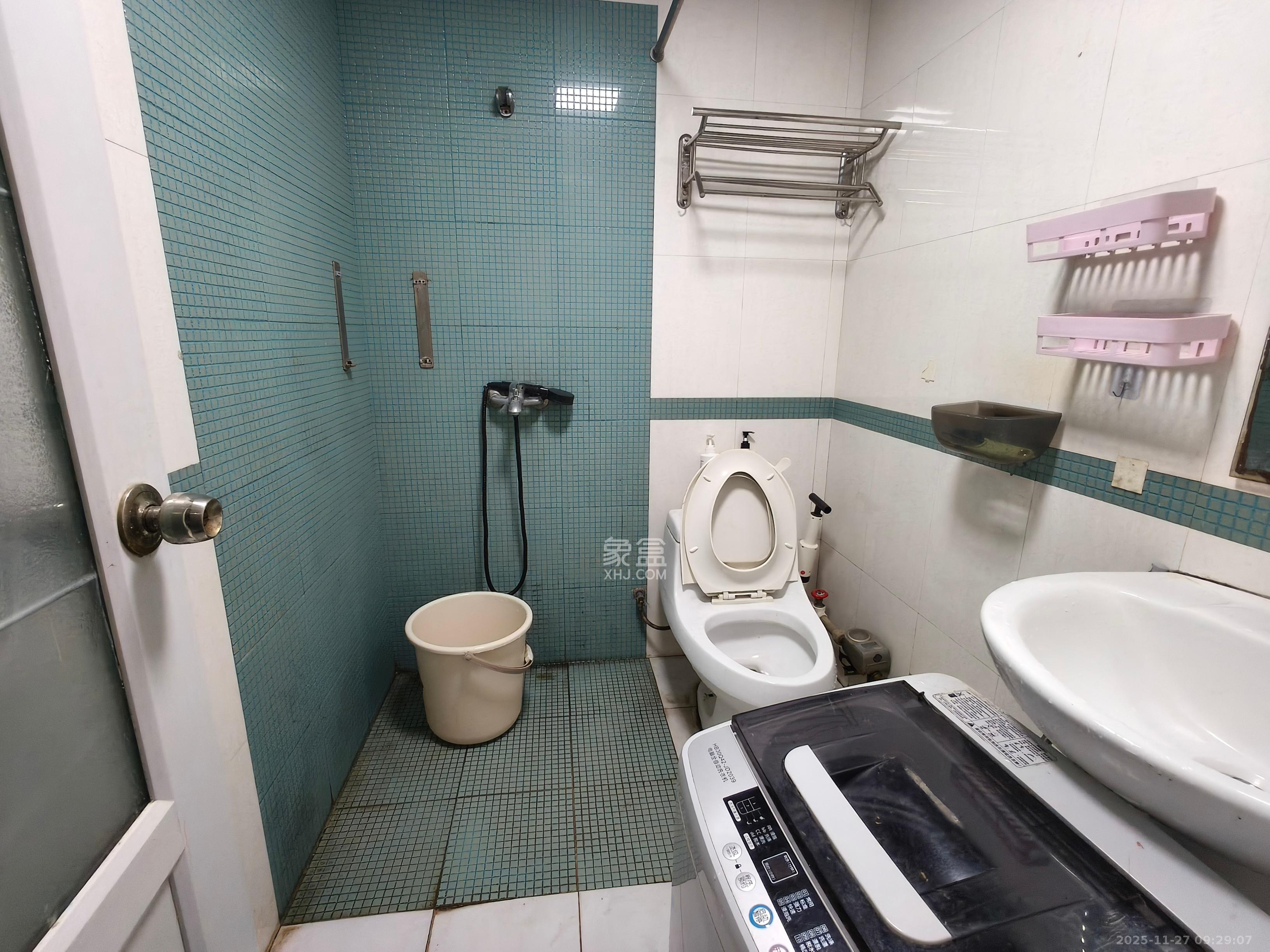 书香名邸  1室1厅1卫    1200.0元/月室内图